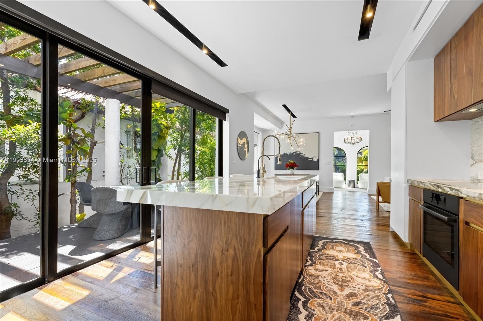 CORAL GABLES SEC E - Residential