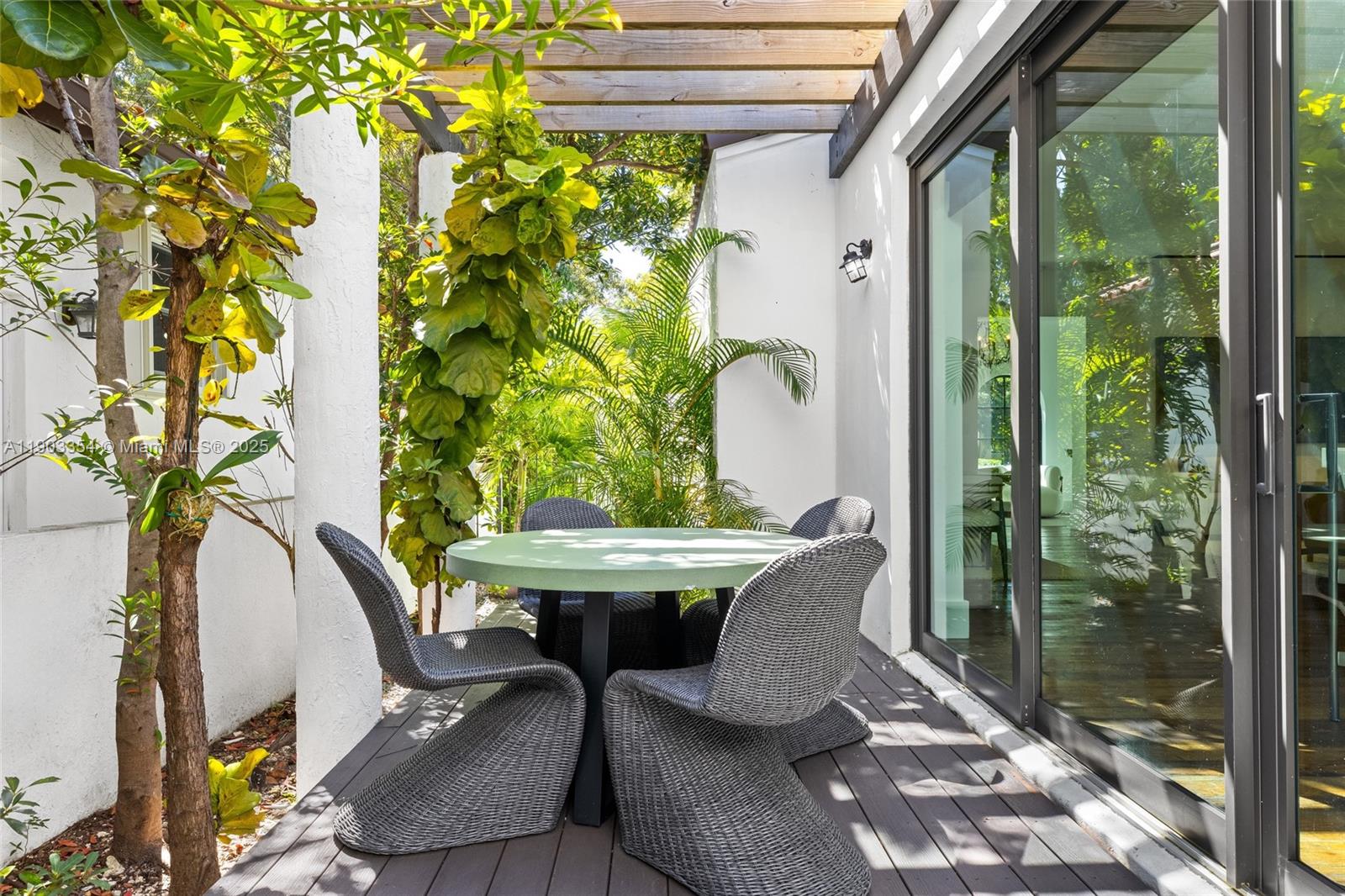 CORAL GABLES SEC E - Residential