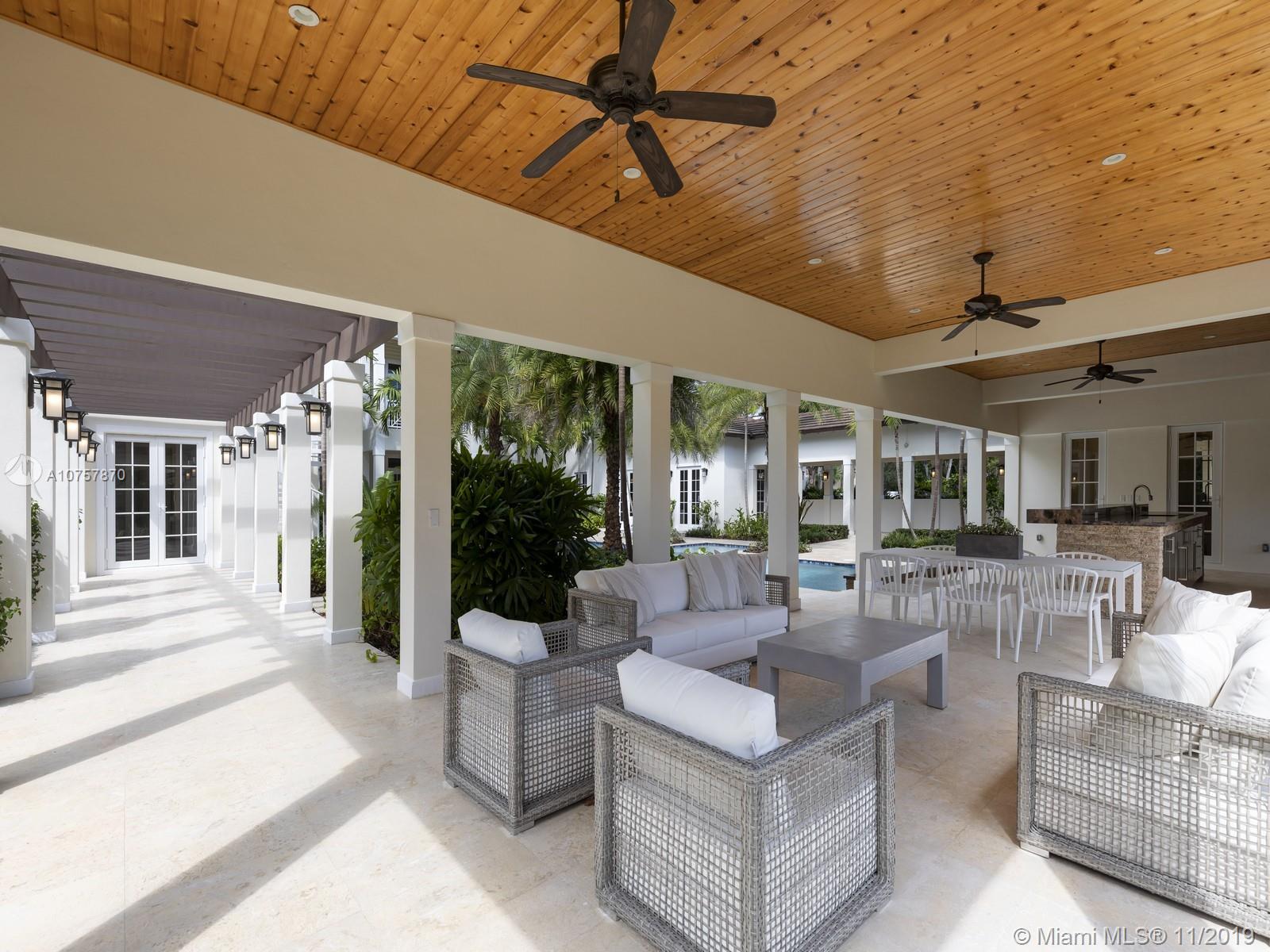 LOS PINOS - Residential