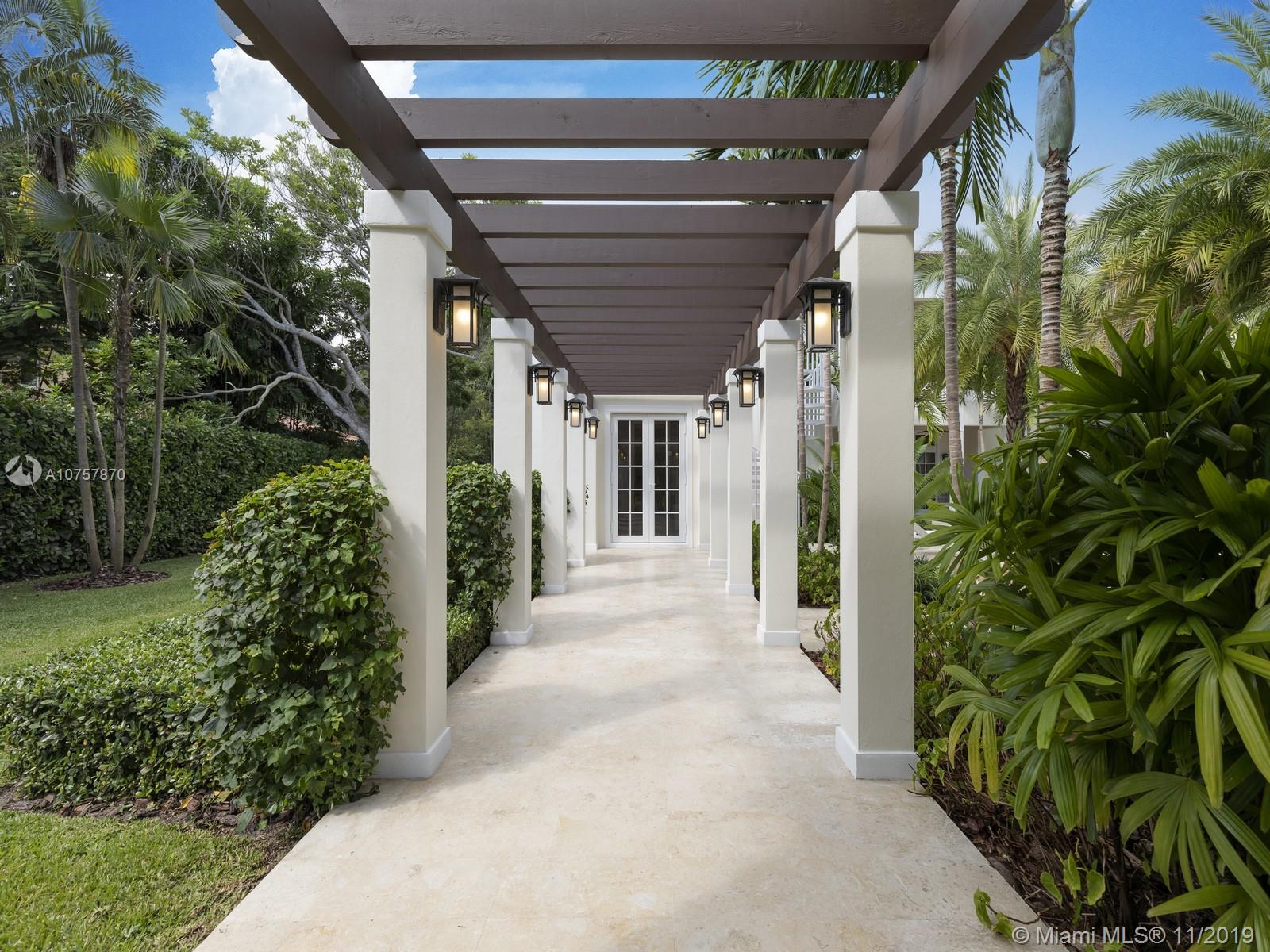 LOS PINOS - Residential