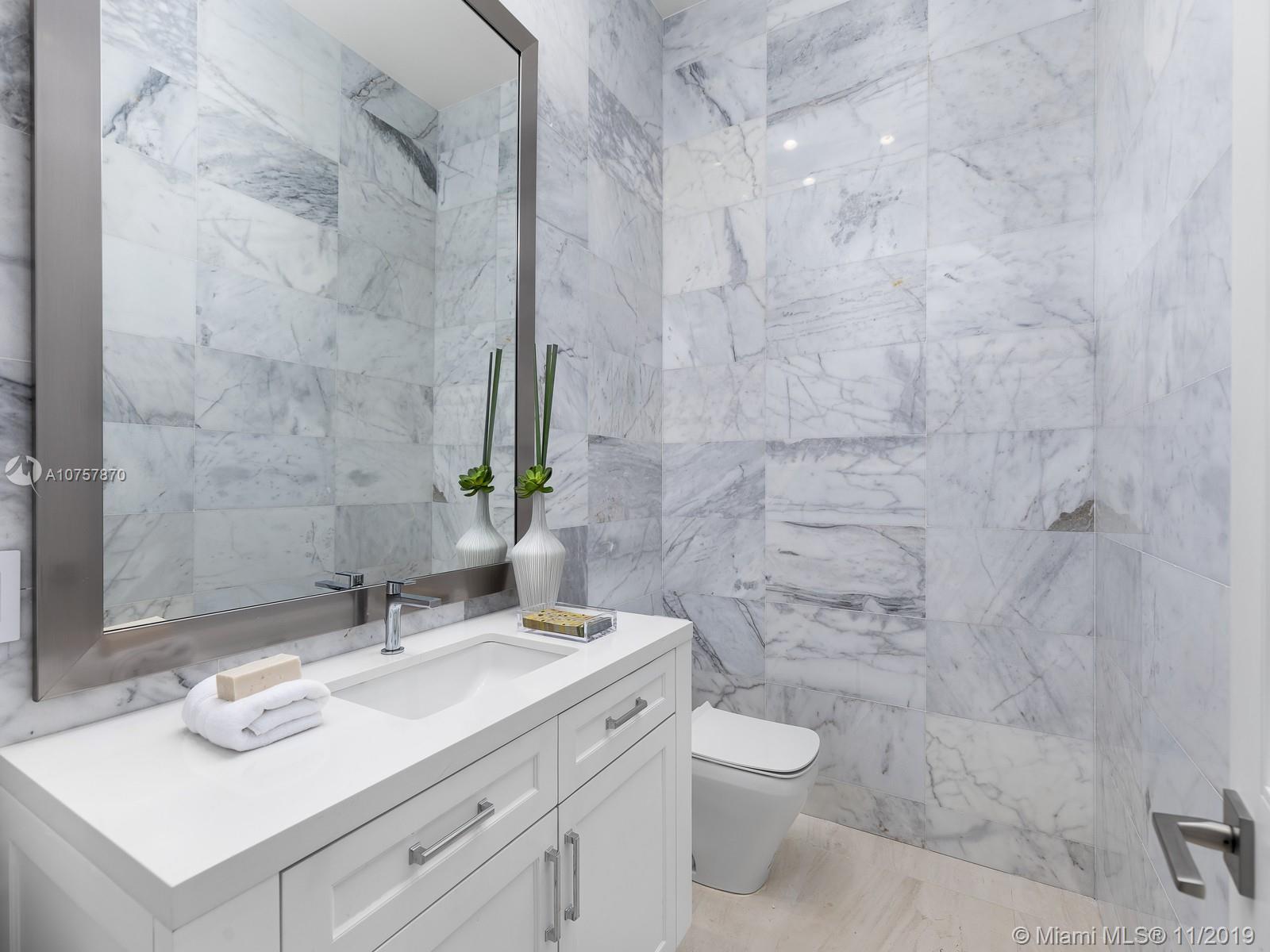 LOS PINOS - Residential