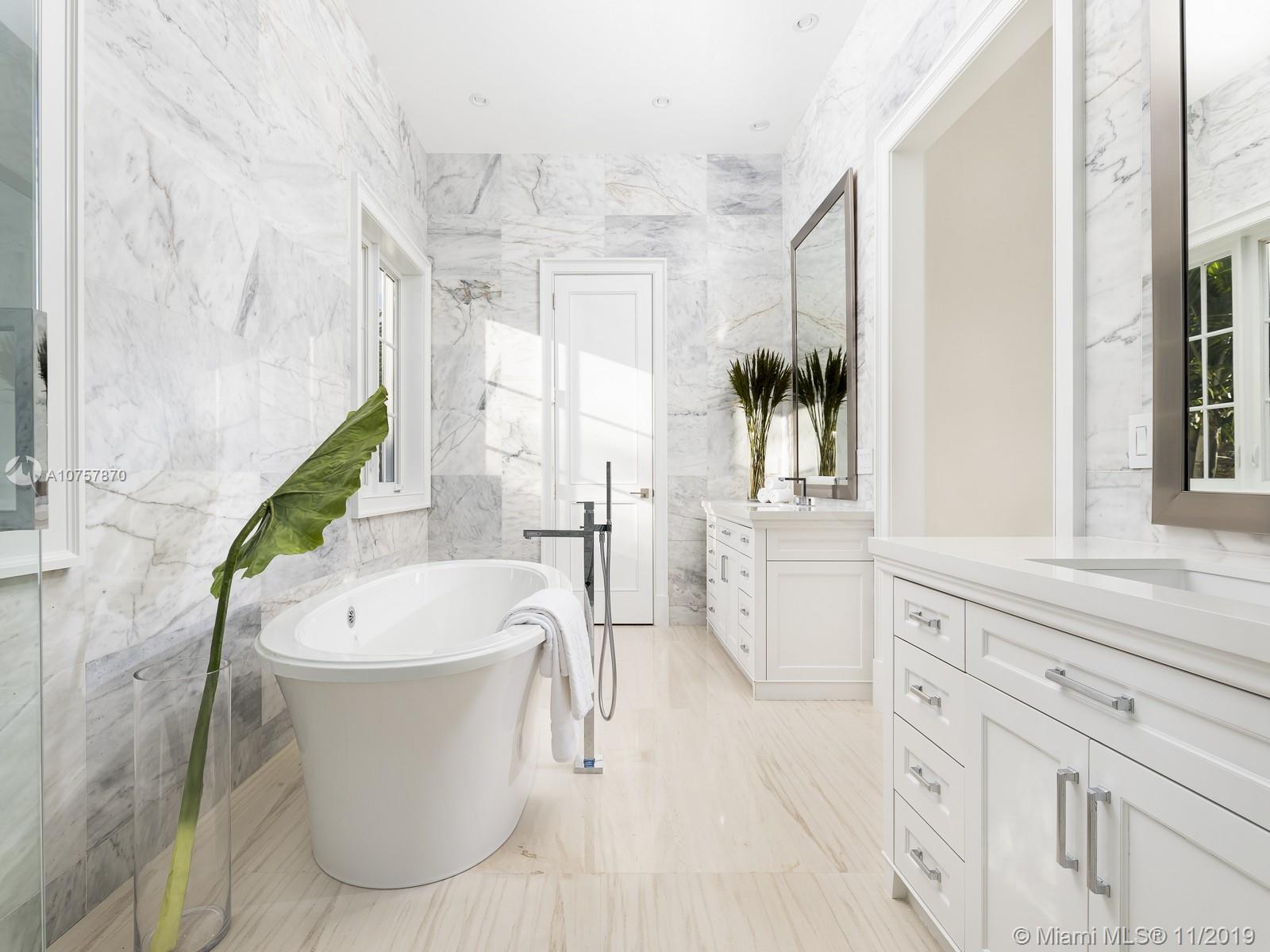 LOS PINOS - Residential