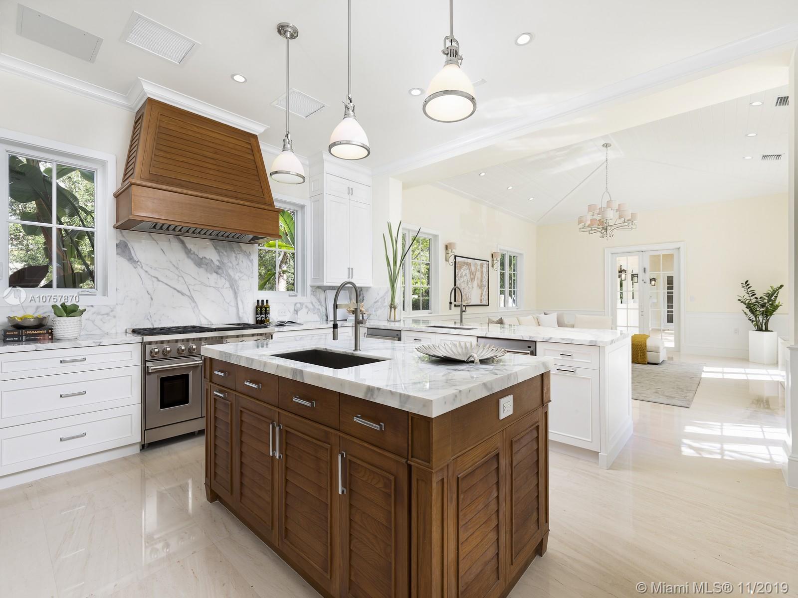 LOS PINOS - Residential