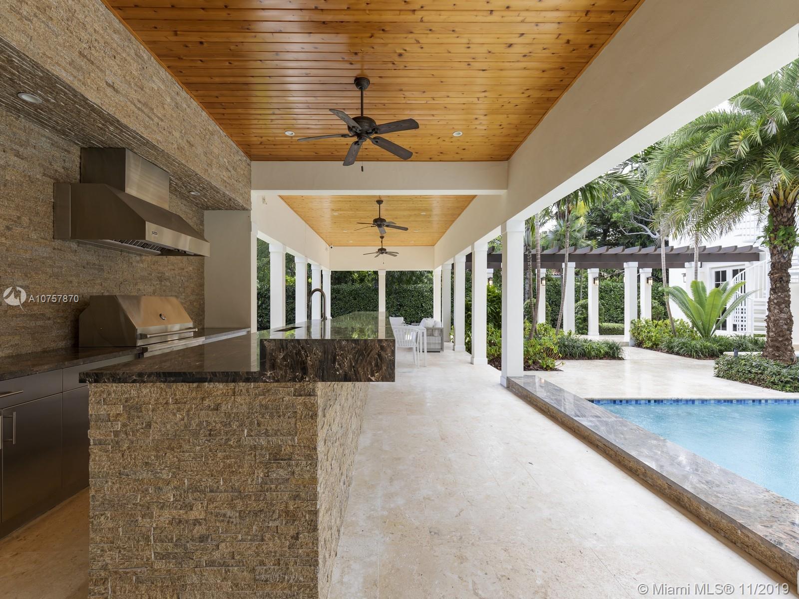 LOS PINOS - Residential