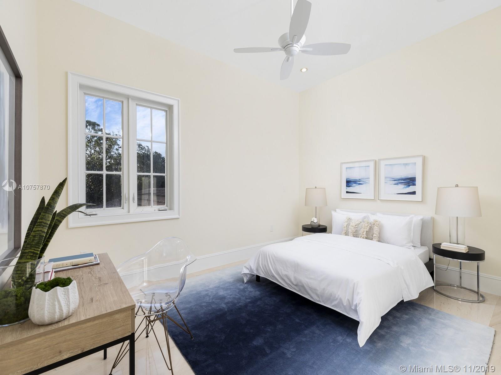 LOS PINOS - Residential