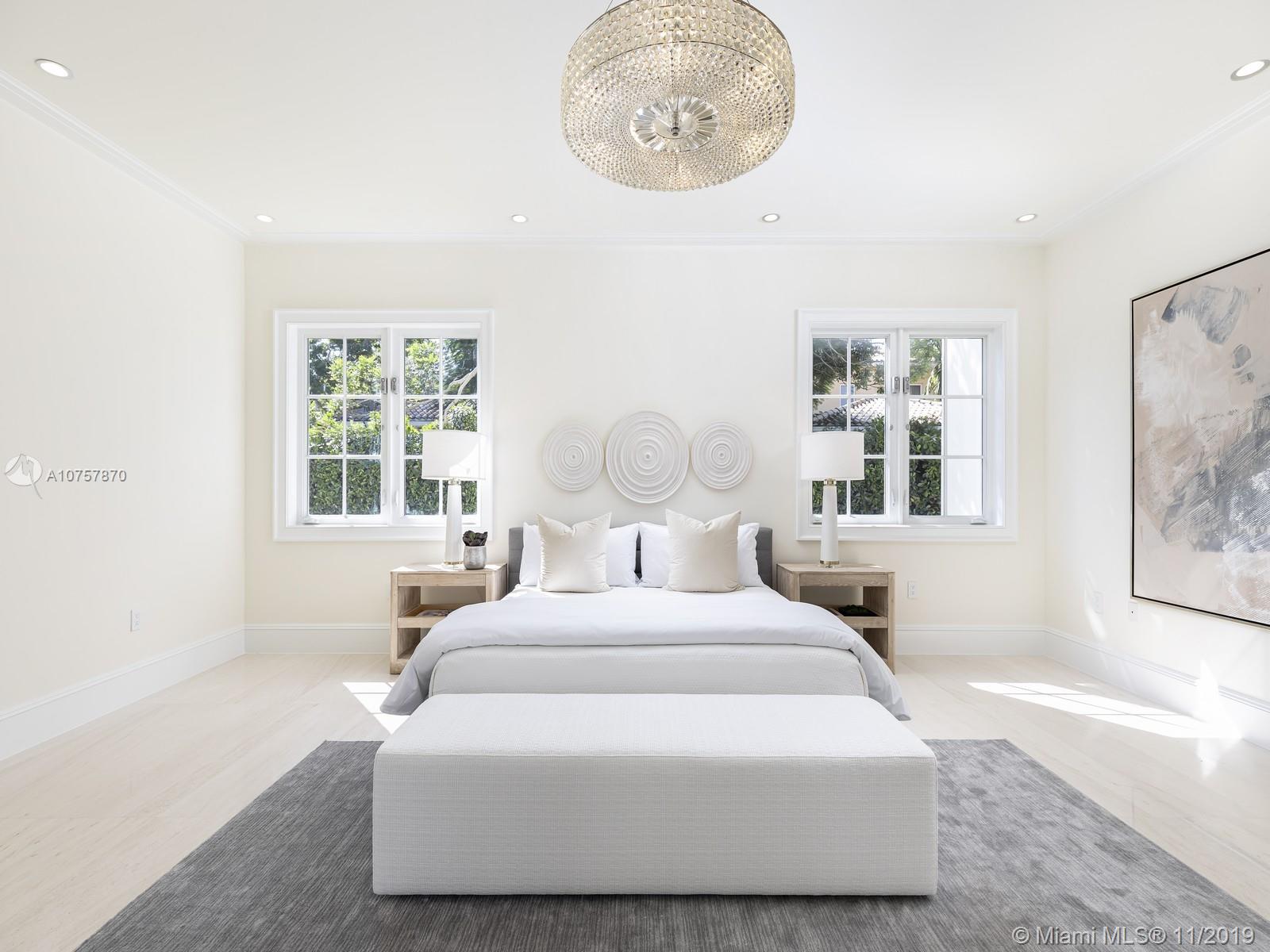 LOS PINOS - Residential