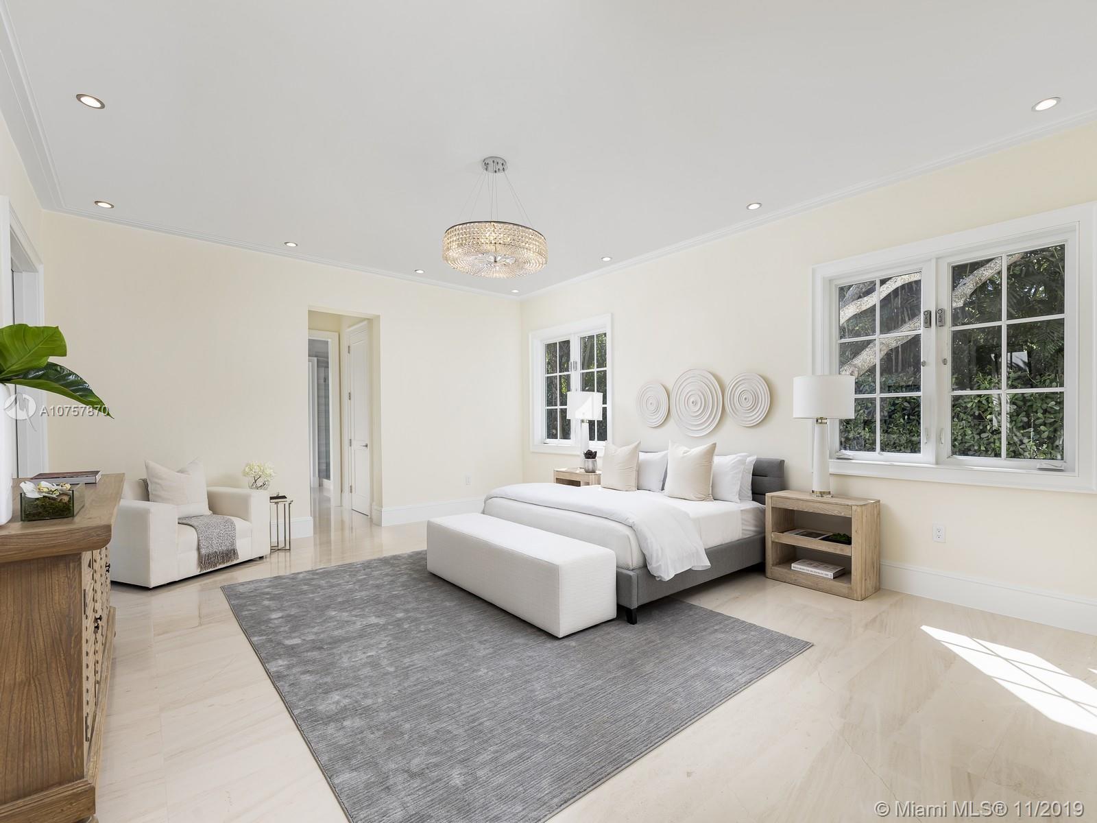 LOS PINOS - Residential