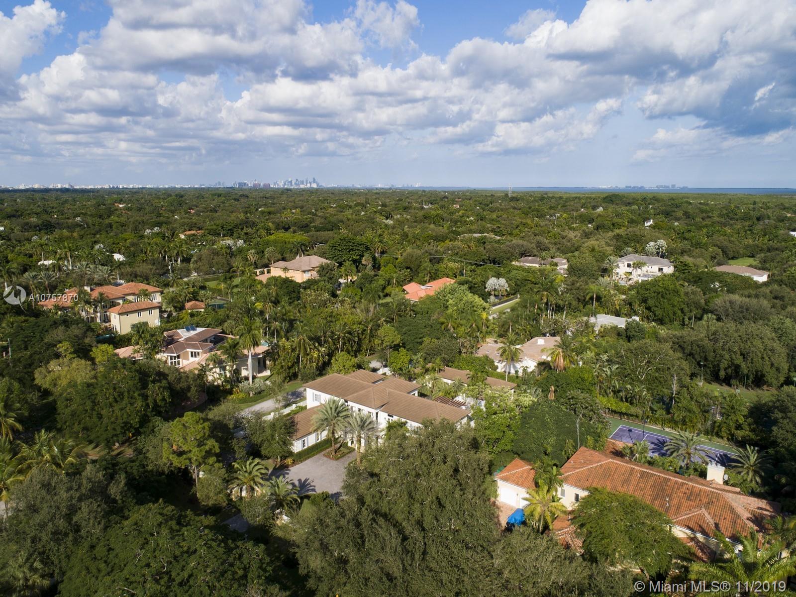 LOS PINOS - Residential