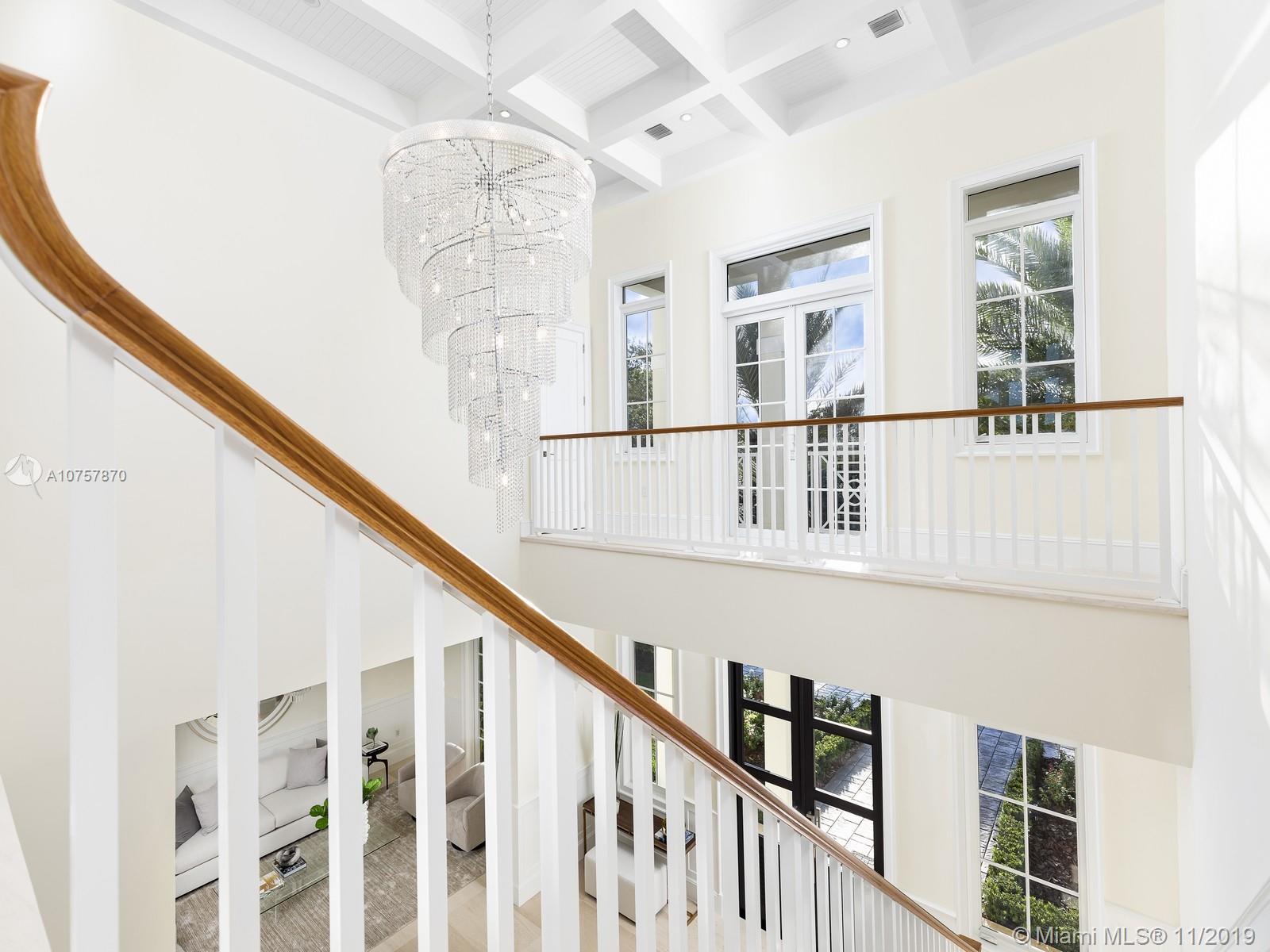 LOS PINOS - Residential