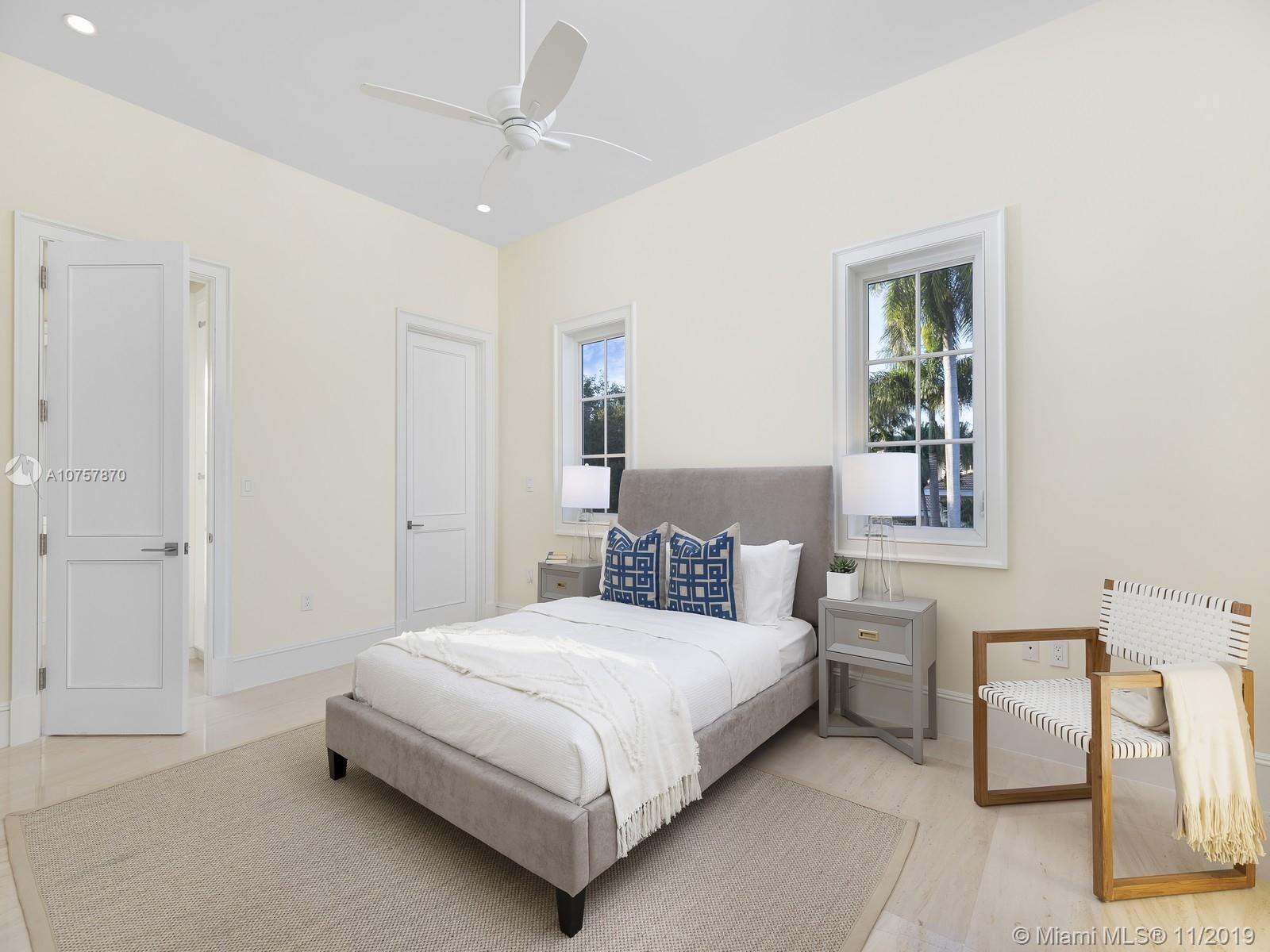 LOS PINOS - Residential