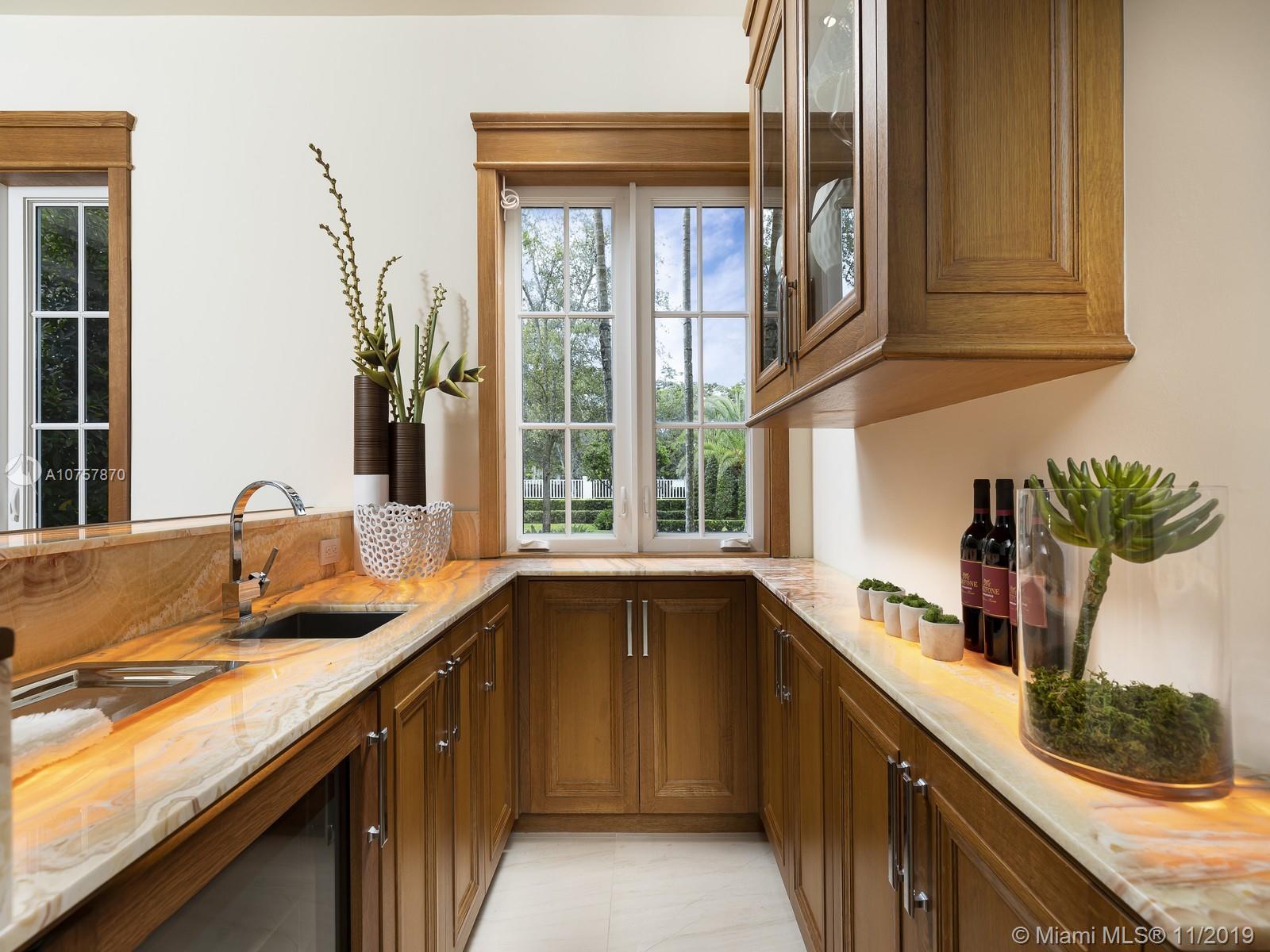 LOS PINOS - Residential