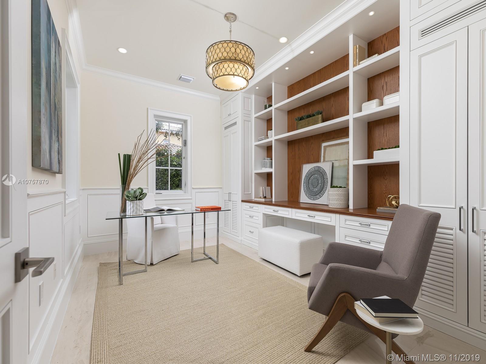 LOS PINOS - Residential