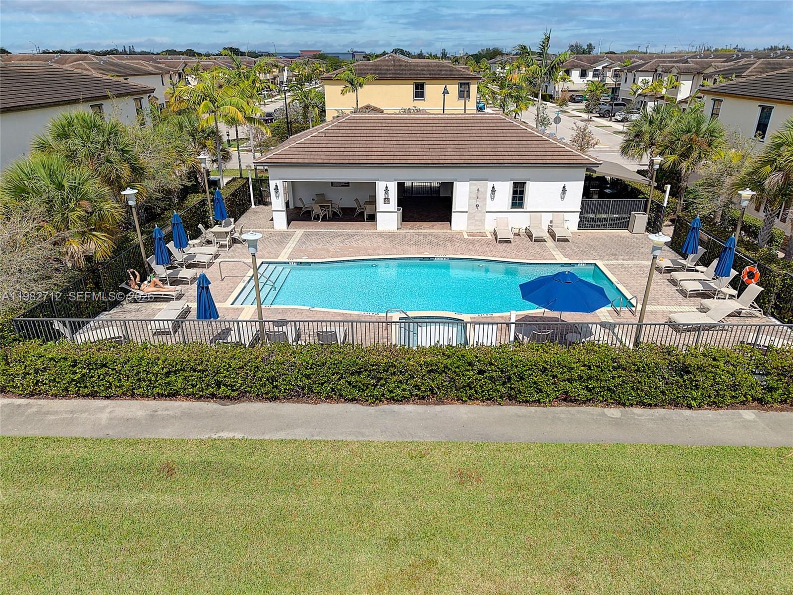 TROTTERS CHASE - Residential