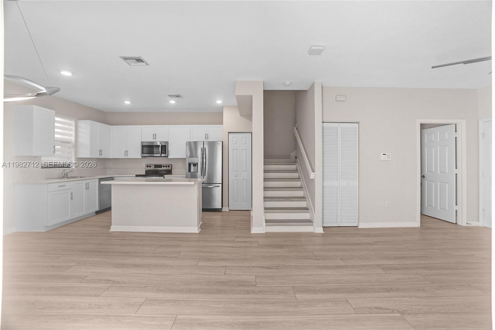 TROTTERS CHASE - Residential