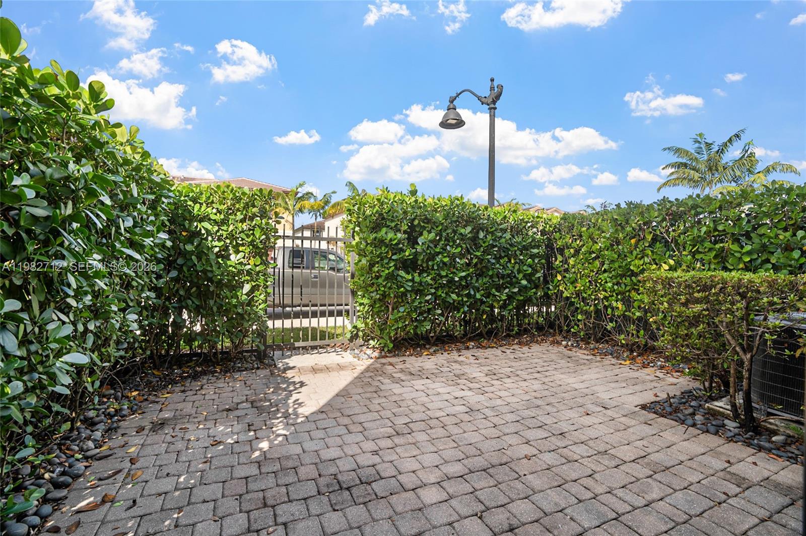 TROTTERS CHASE - Residential