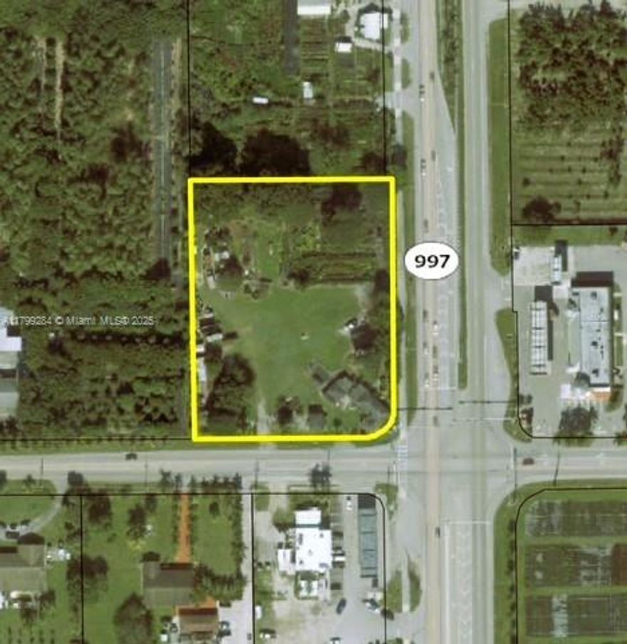 Opportunity for Developers.

2.6 acres (112,188 square feet) of land for sale for multifamily development. Located in one of the fastest-growing areas in Homestead, on Krome Avenue, one of the busiest thoroughfares, with a traffic flow of more than 40,000 cars daily. Excellent visibility and significant appreciation potential. A strategic location for residential projects or long-term investment.
KEY HIGHLIGHTS
Located at a signalized intersection in the
heart of Homestead's expanding corridor,
this 2.57-acre site offers a unique opportunity
for high-density residential development.
With potential to increase density to RU-4
zoning, a savy developer could unlock
significant value in one of South Florida's
fastest-growing areas.