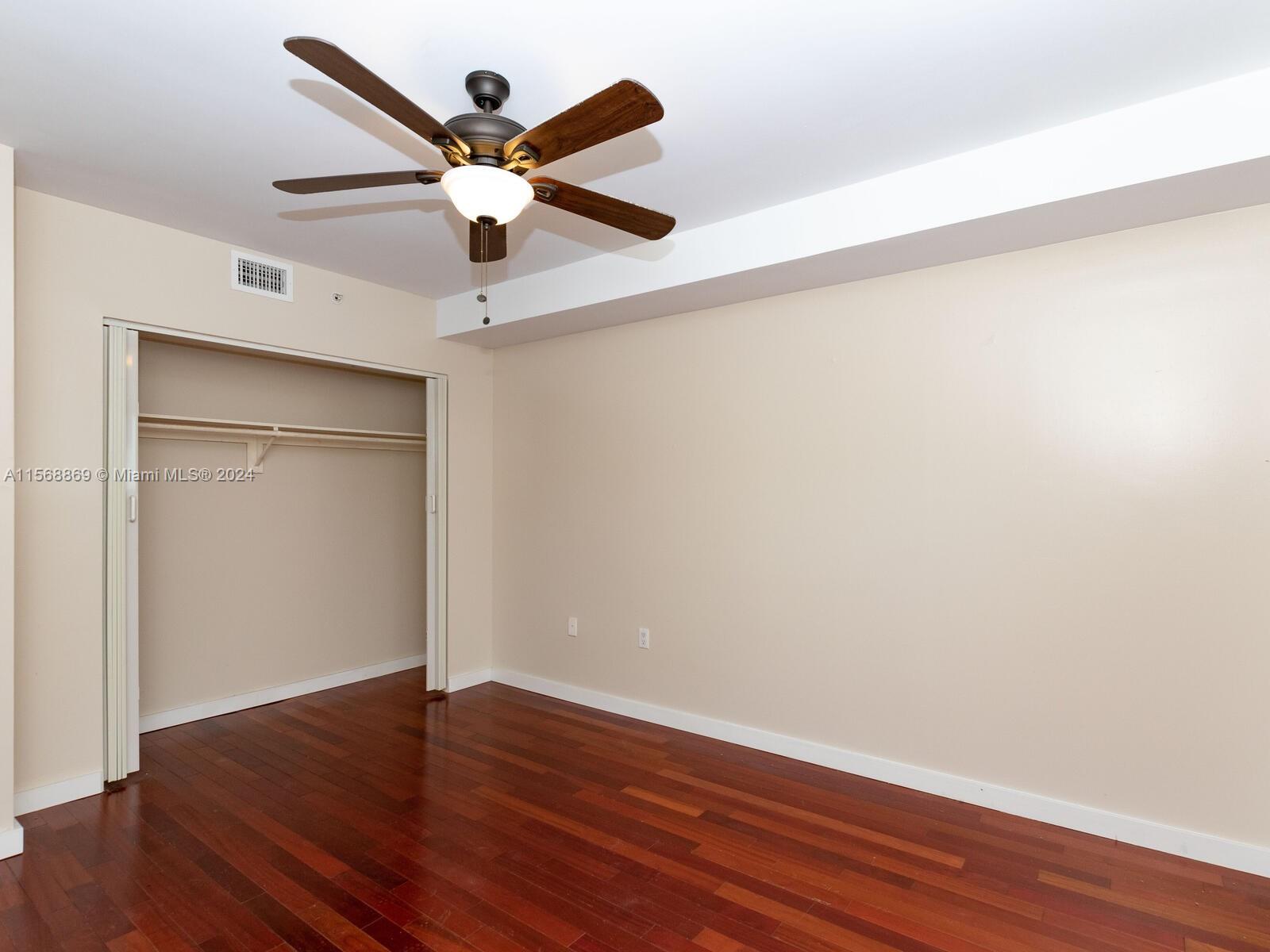 VILLAGGIO IN THE GROVE TO - Residential Lease