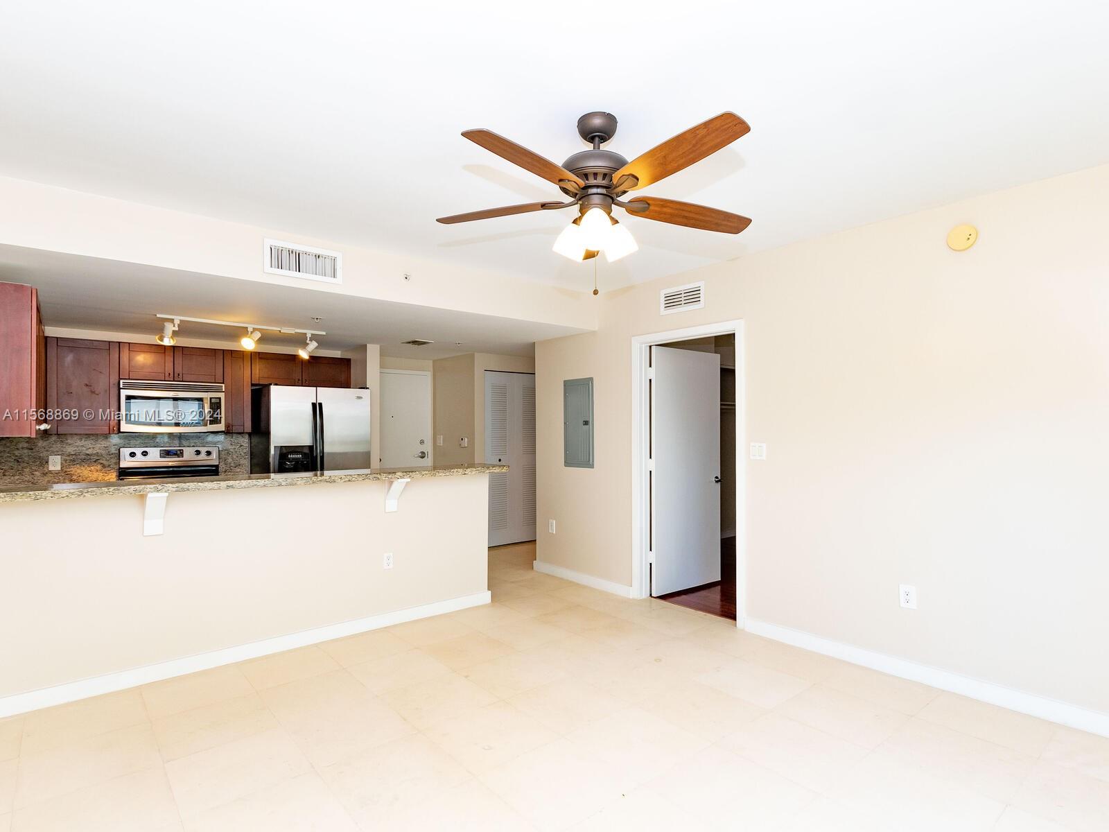 VILLAGGIO IN THE GROVE TO - Residential Lease