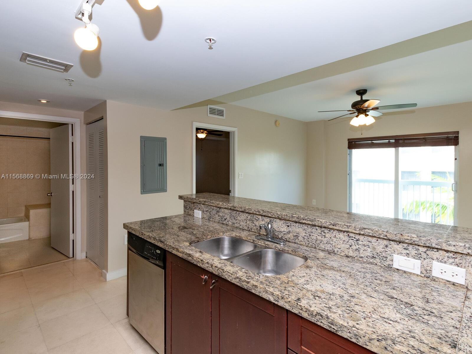 VILLAGGIO IN THE GROVE TO - Residential Lease