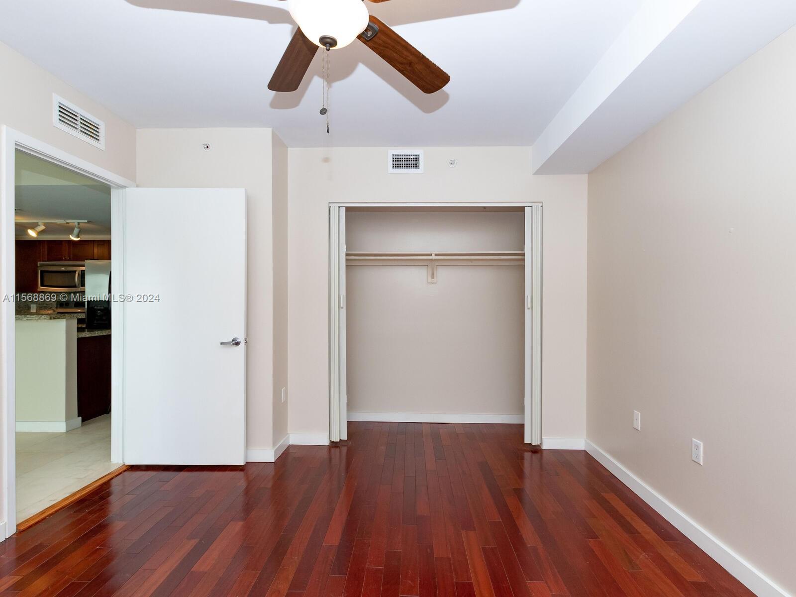 VILLAGGIO IN THE GROVE TO - Residential Lease