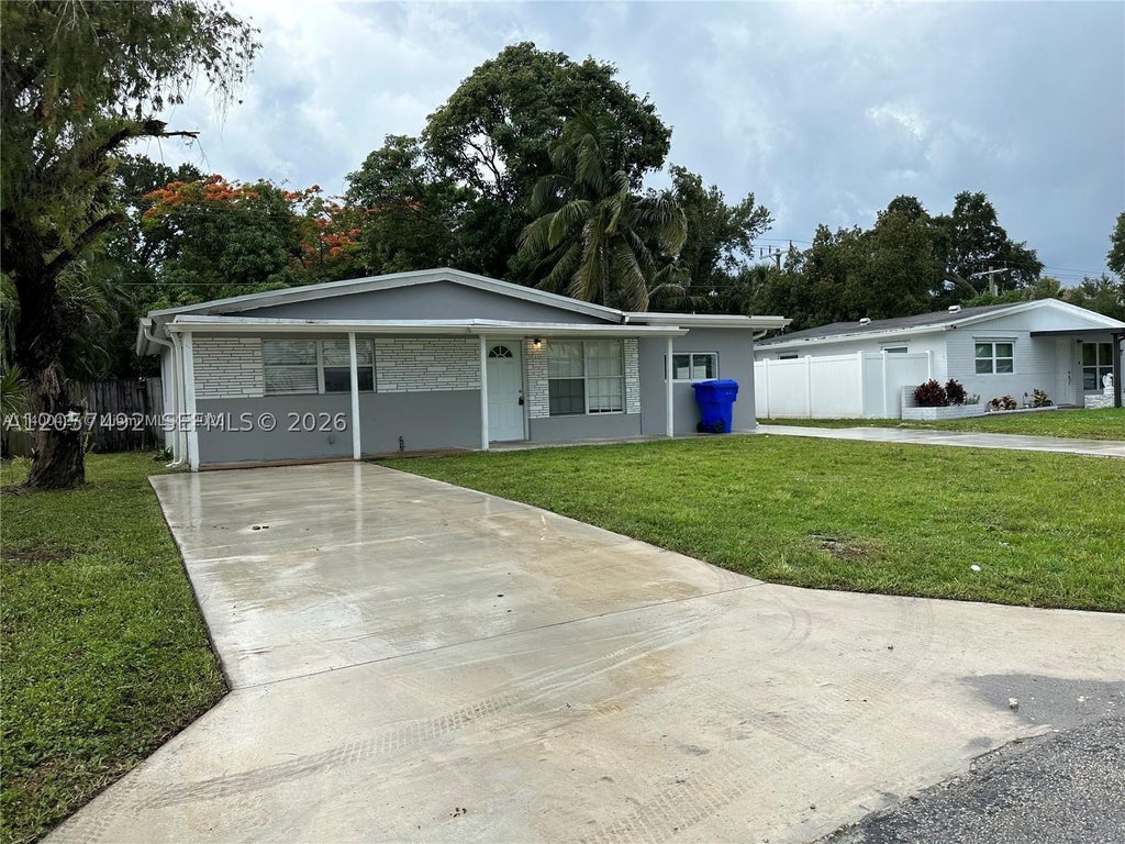 Photo of 5820 Atlanta St, Hollywood, FL 33021 (MLS # A12057492)