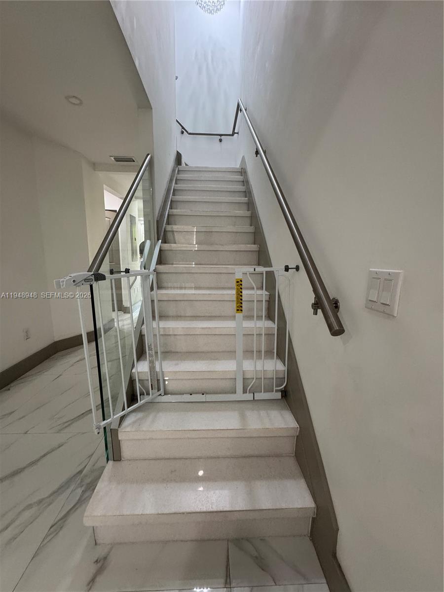 VILLAS AT HARBOR ISLES - Residential