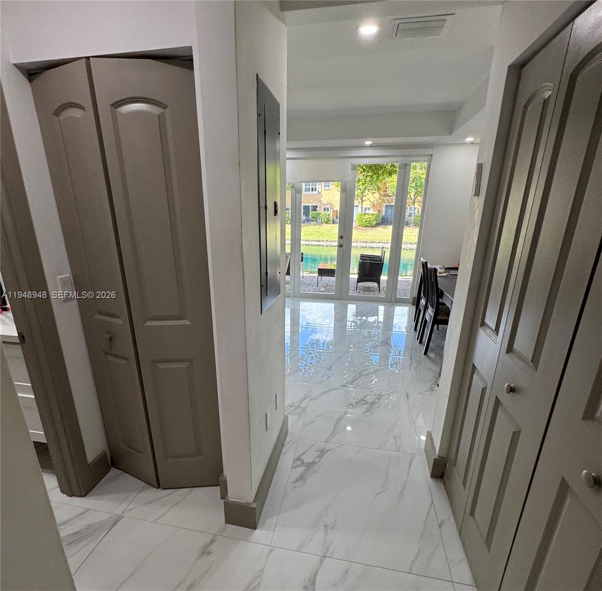 VILLAS AT HARBOR ISLES - Residential