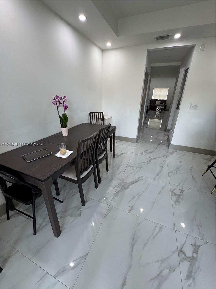 VILLAS AT HARBOR ISLES - Residential