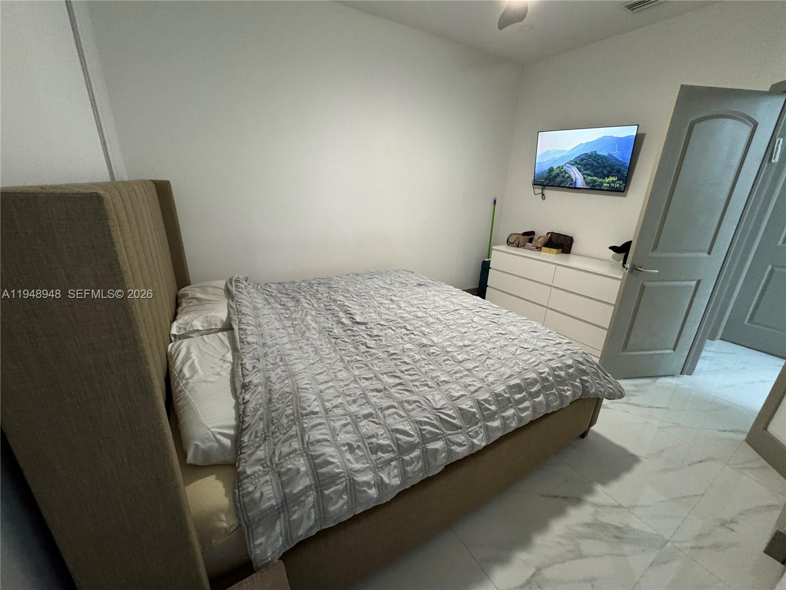 VILLAS AT HARBOR ISLES - Residential