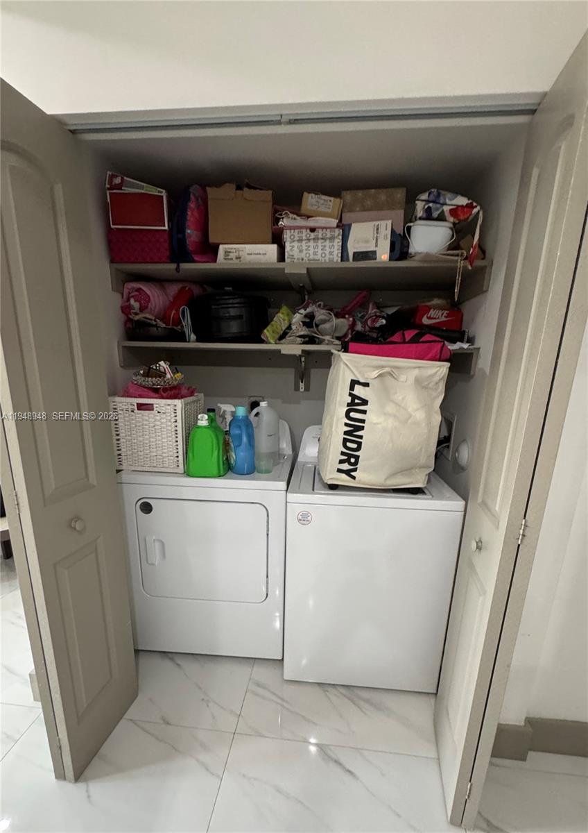 VILLAS AT HARBOR ISLES - Residential