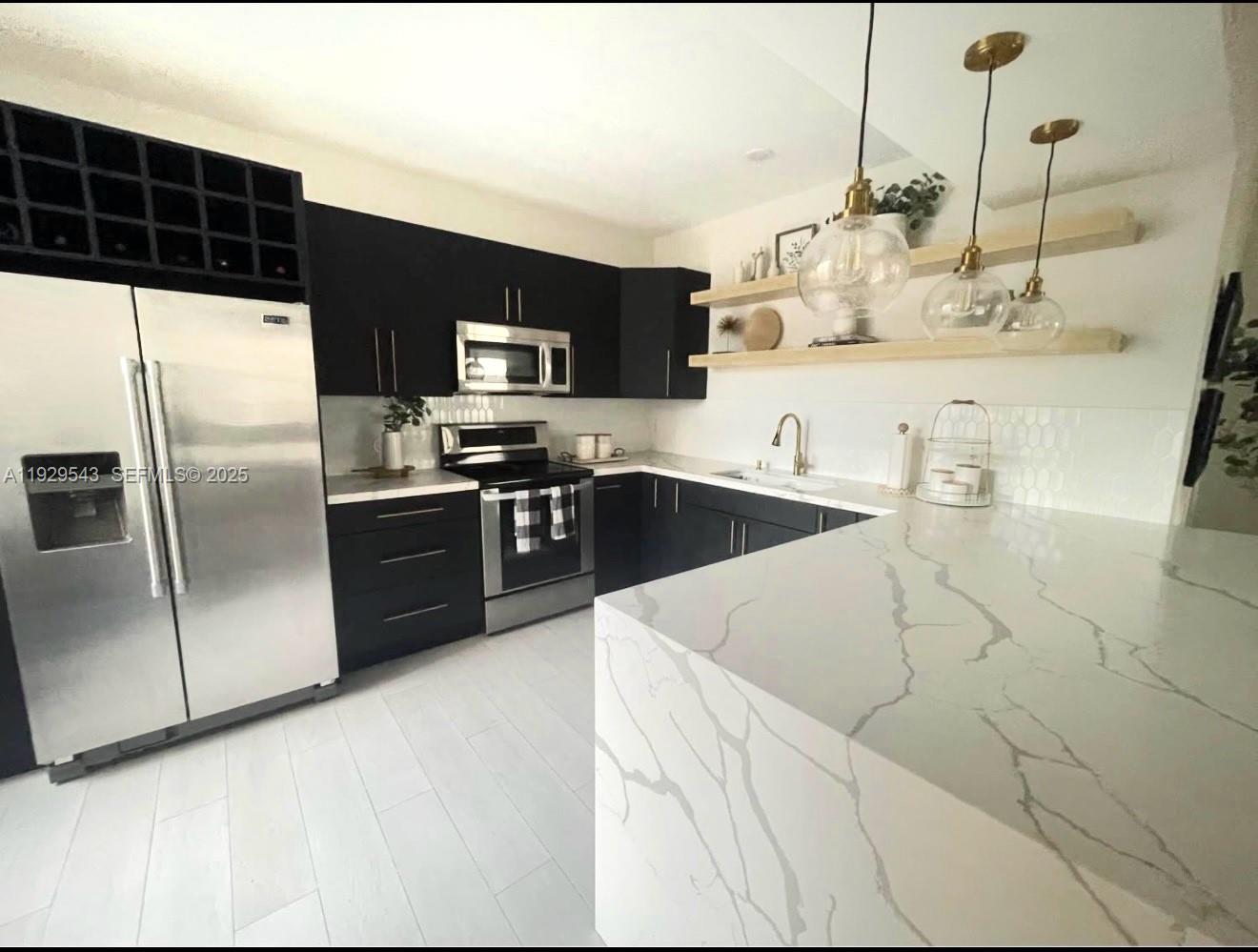 PIERPOINTE FIVE CONDO III - Residential Lease