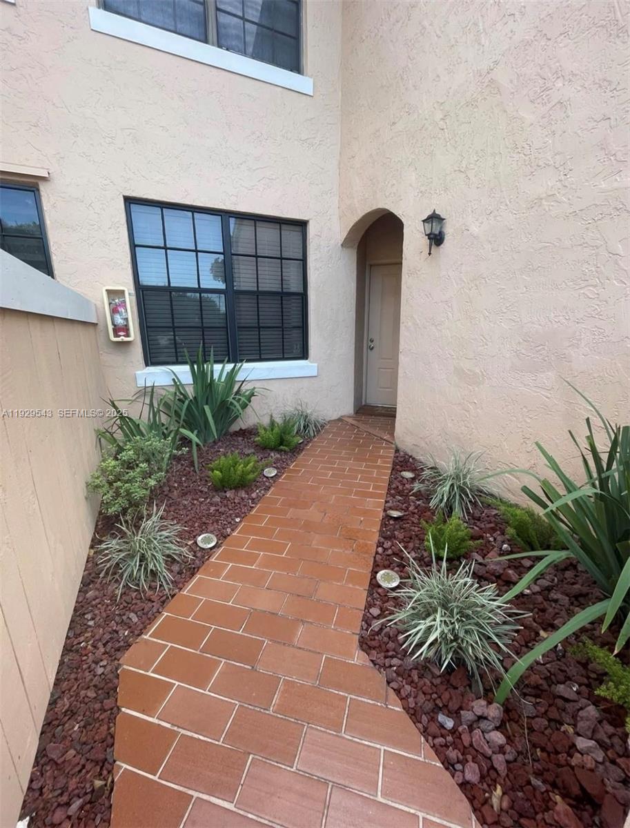 PIERPOINTE FIVE CONDO III - Residential Lease