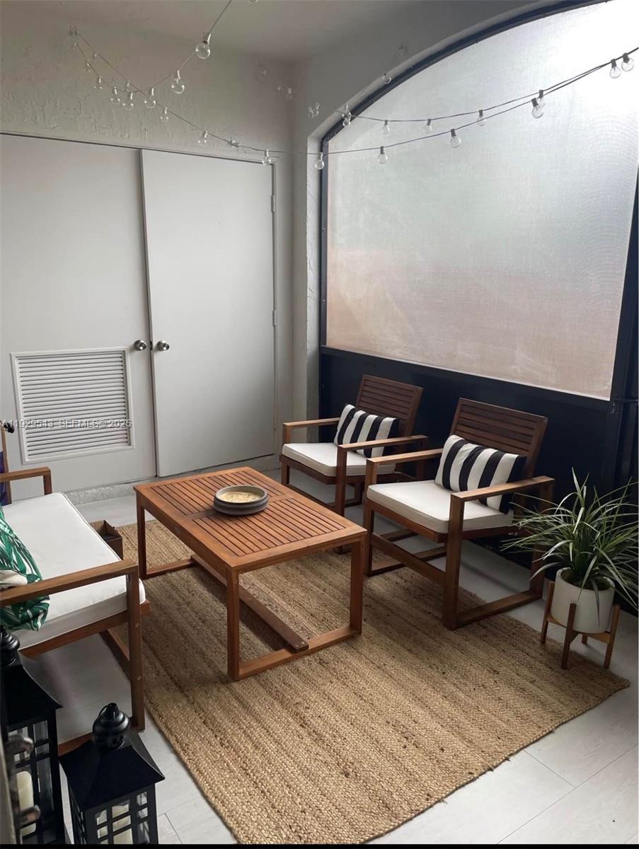 PIERPOINTE FIVE CONDO III - Residential Lease