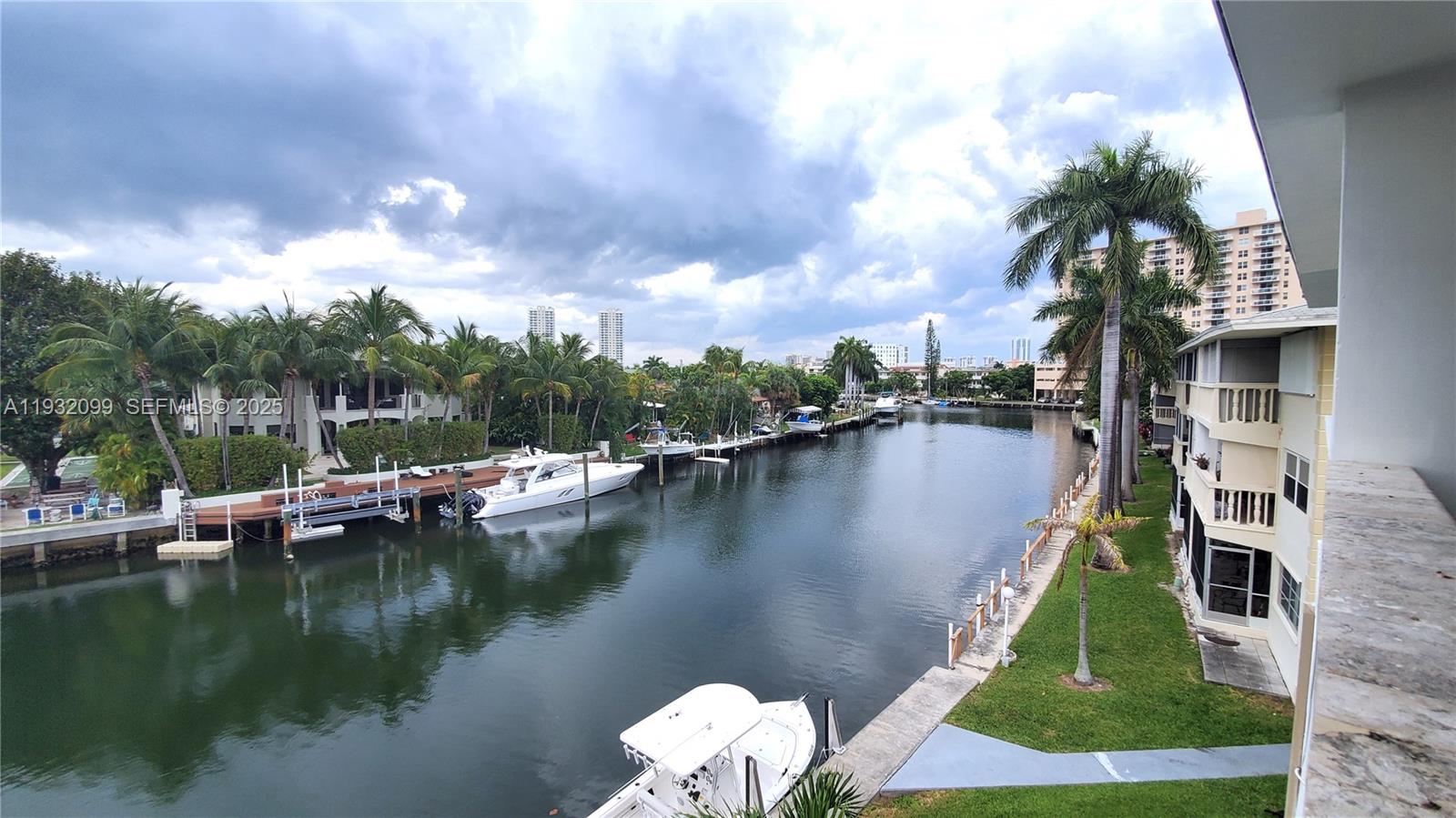 ISLE OF PARADISE CO-OP - Residential