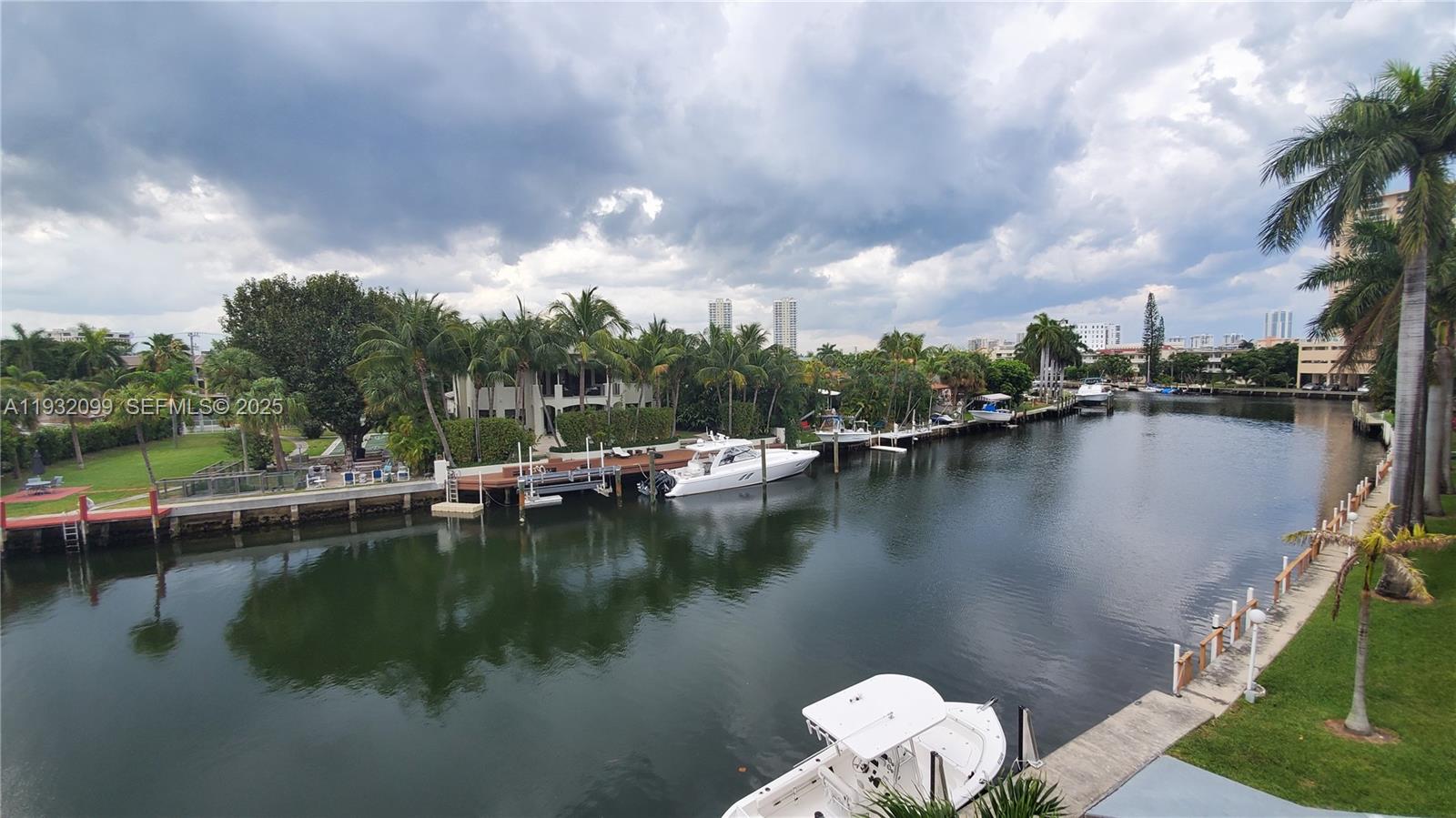 ISLE OF PARADISE CO-OP - Residential