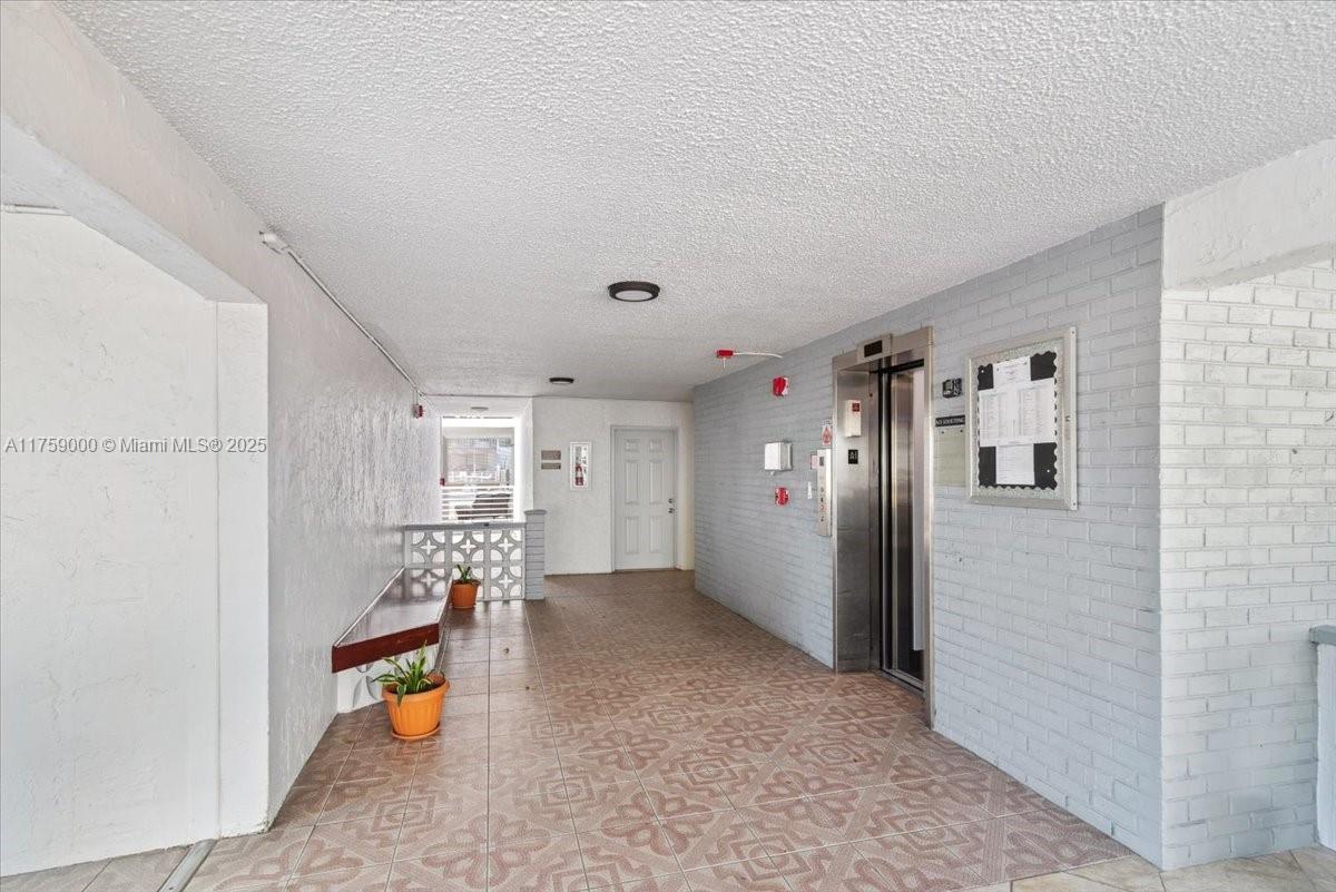 EDEN ISLES CONDO NO 6 - Residential