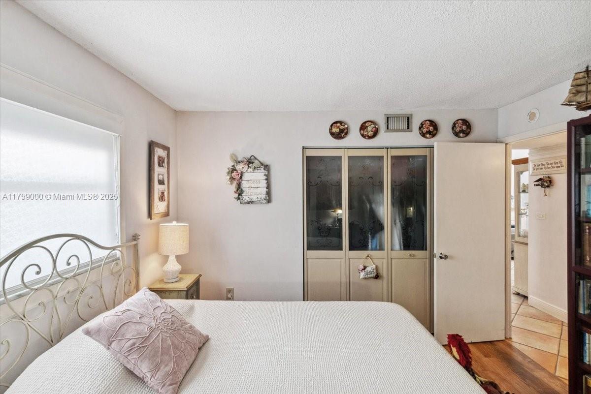 EDEN ISLES CONDO NO 6 - Residential