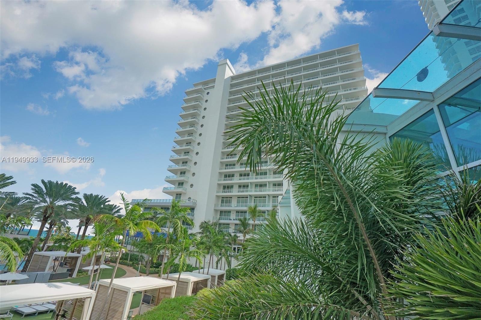 FONTAINEBLEAU III OCEAN C - Residential