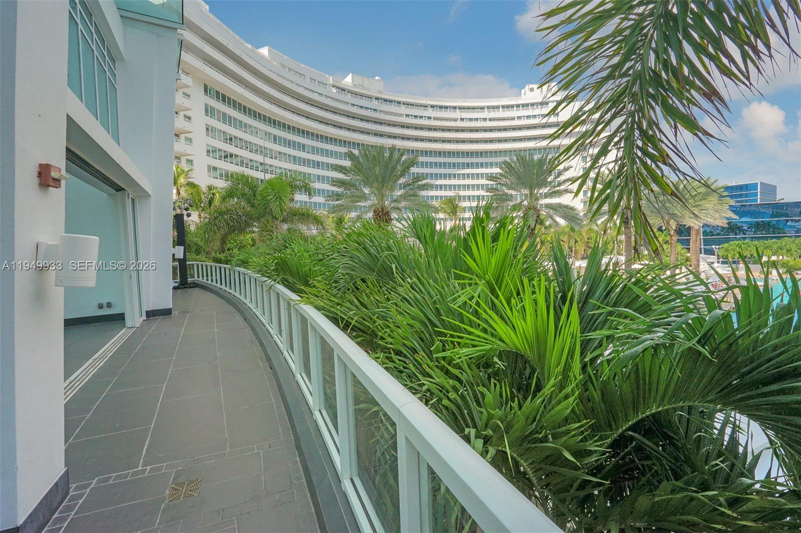 FONTAINEBLEAU III OCEAN C - Residential