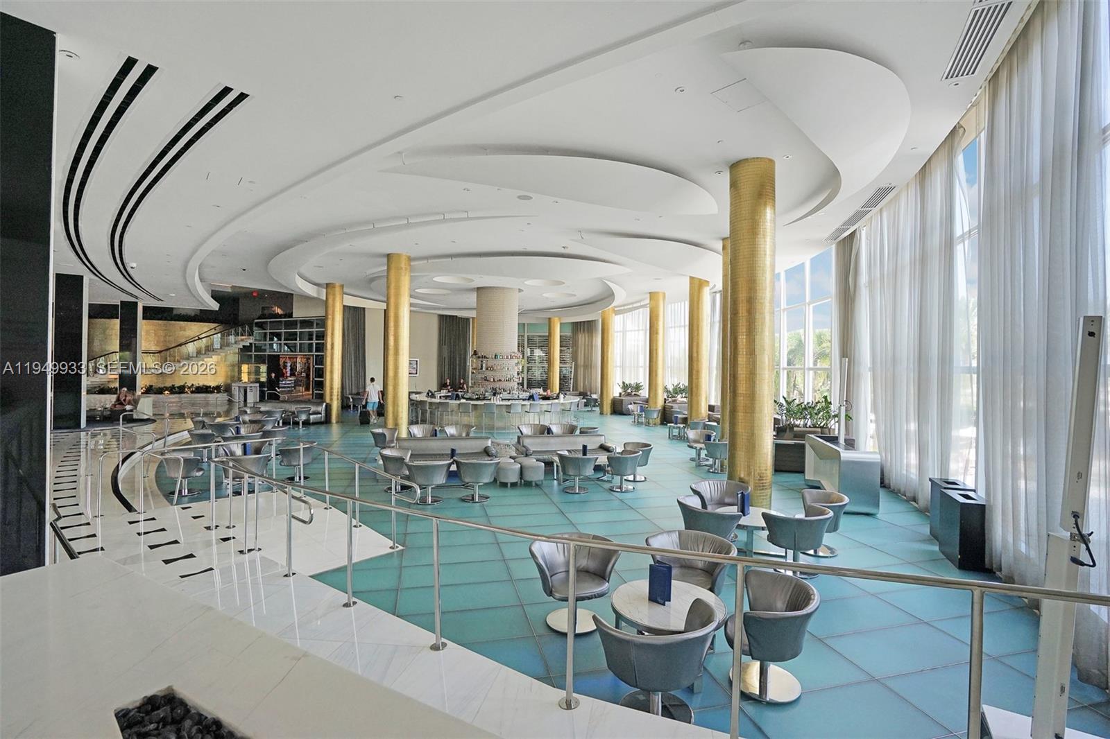 FONTAINEBLEAU III OCEAN C - Residential