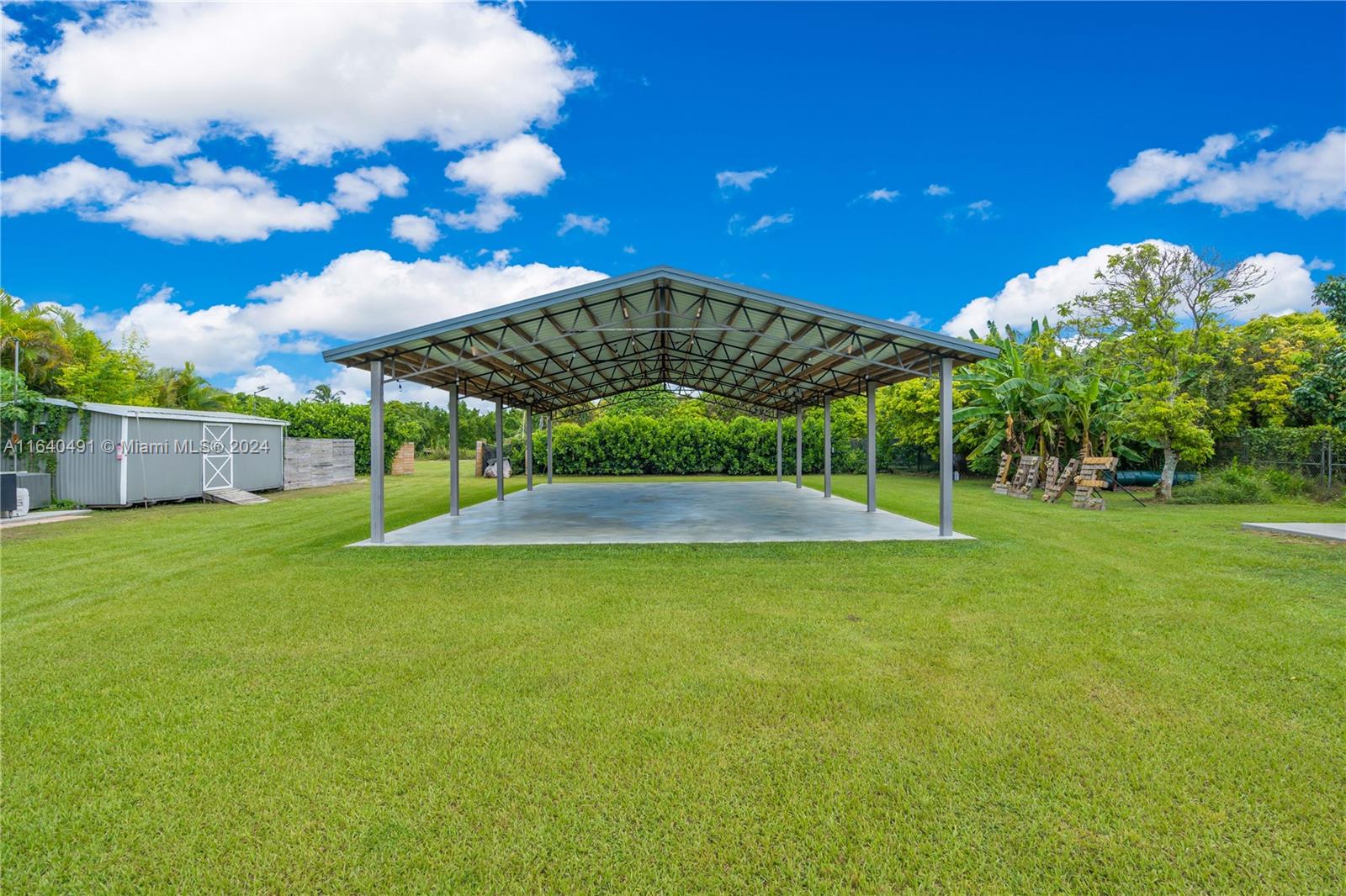 Acreage - Residential