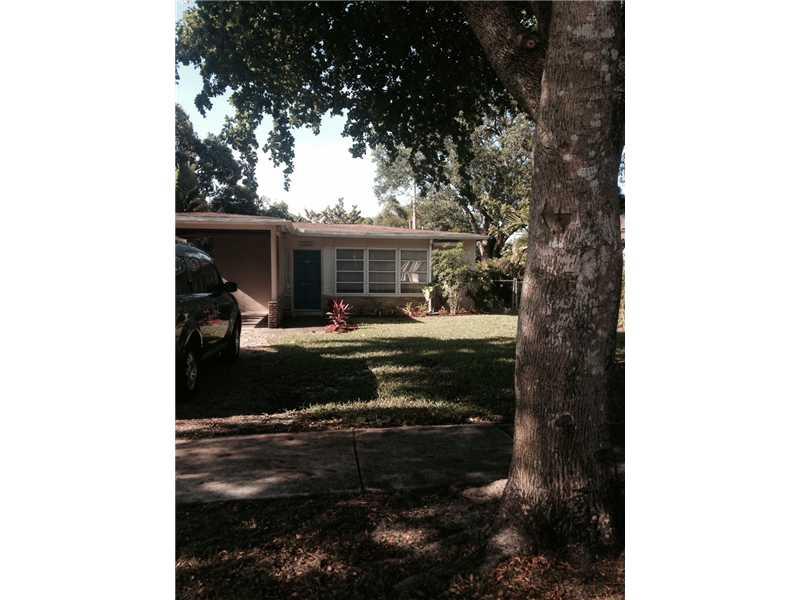 A great home in sought after area. Close to downtown, airport, harbor beach, I-95/595 & major marinas and boatyards. Perfect for extended refits or yard periods! Beautiful backyard area with BBQ for entertaining. Quiet family friendly neighborhood waitin g for the right tenant. Vacant and easy to show.