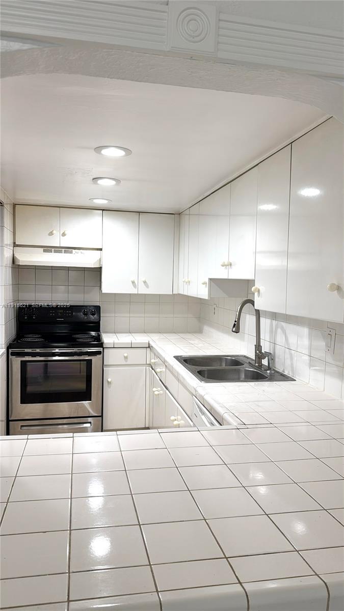 SAMARI LAKE EAST CONDO - Residential