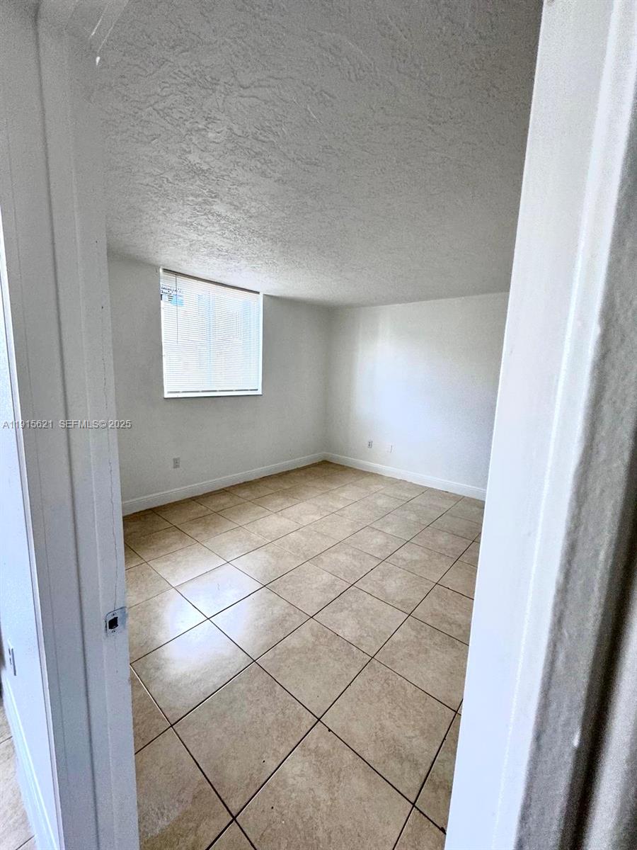 SAMARI LAKE EAST CONDO - Residential