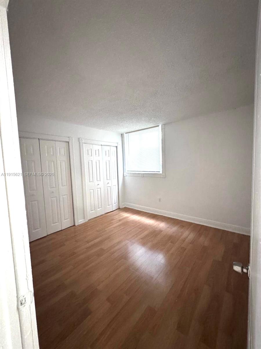 SAMARI LAKE EAST CONDO - Residential