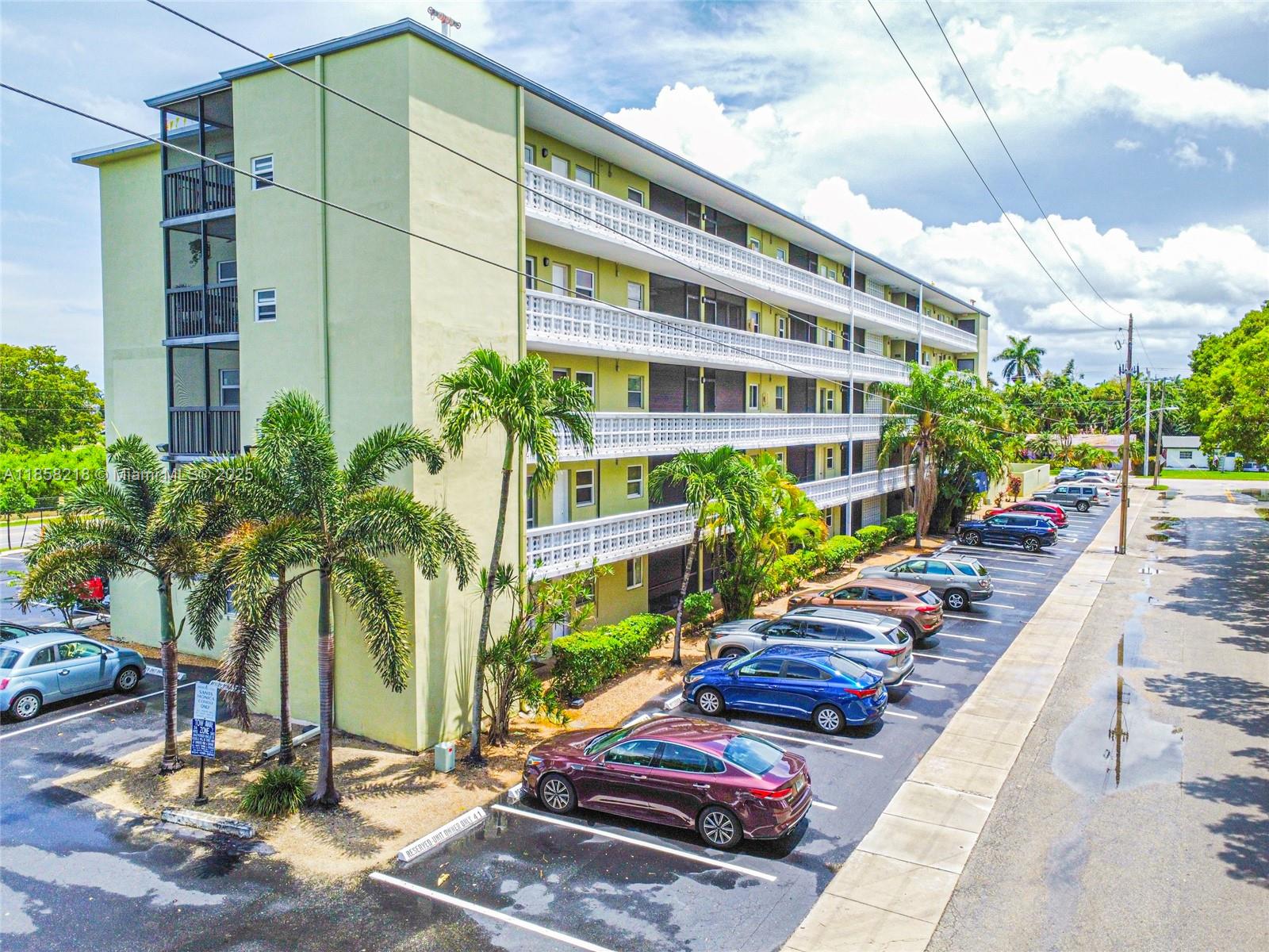 1425 Arthur St 116B