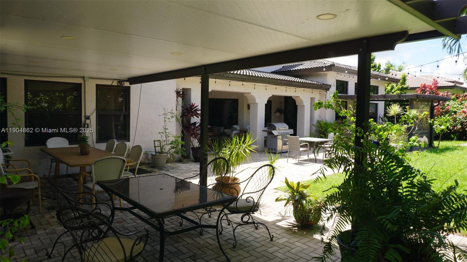 RENAISSANCE RANCHES - Residential Lease