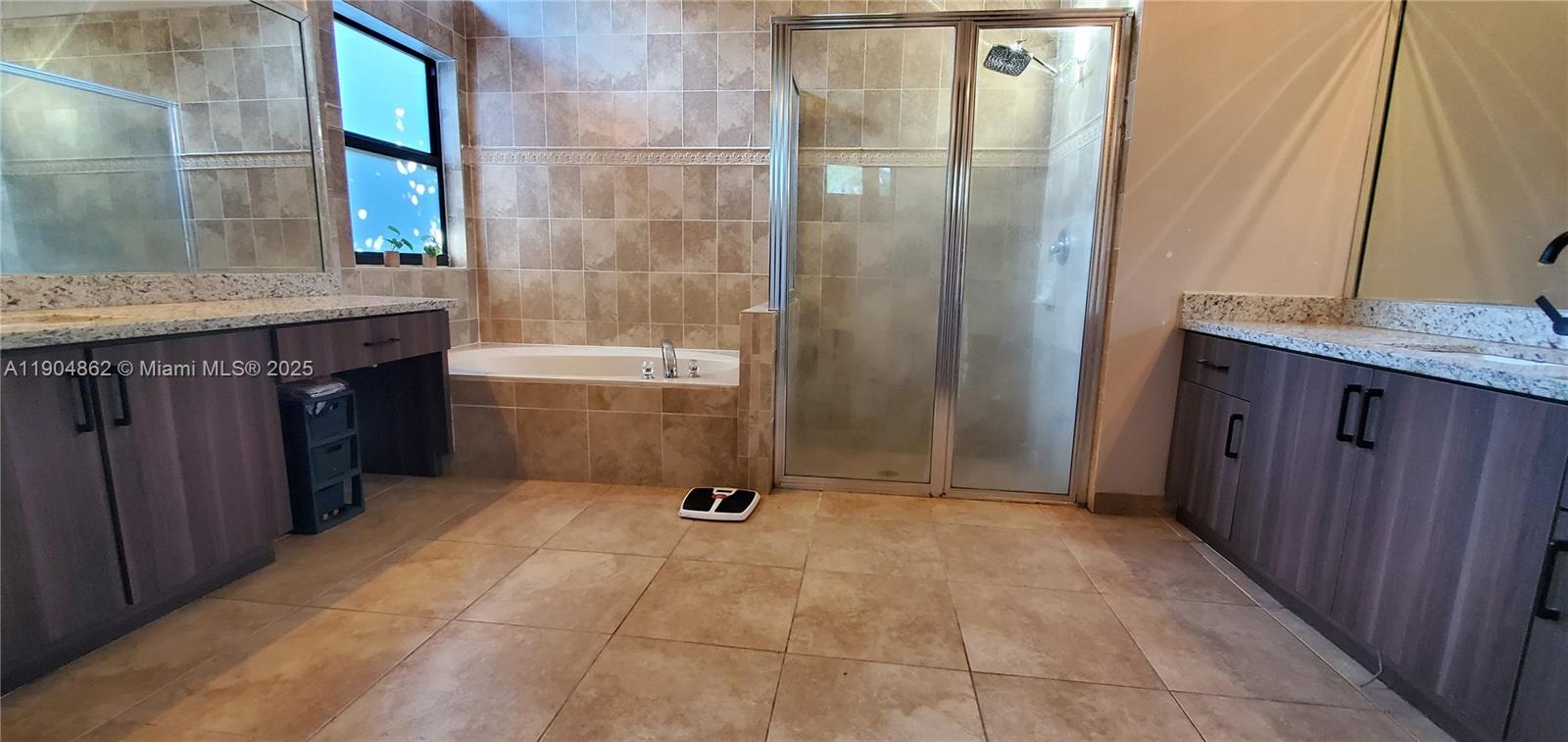 RENAISSANCE RANCHES - Residential Lease