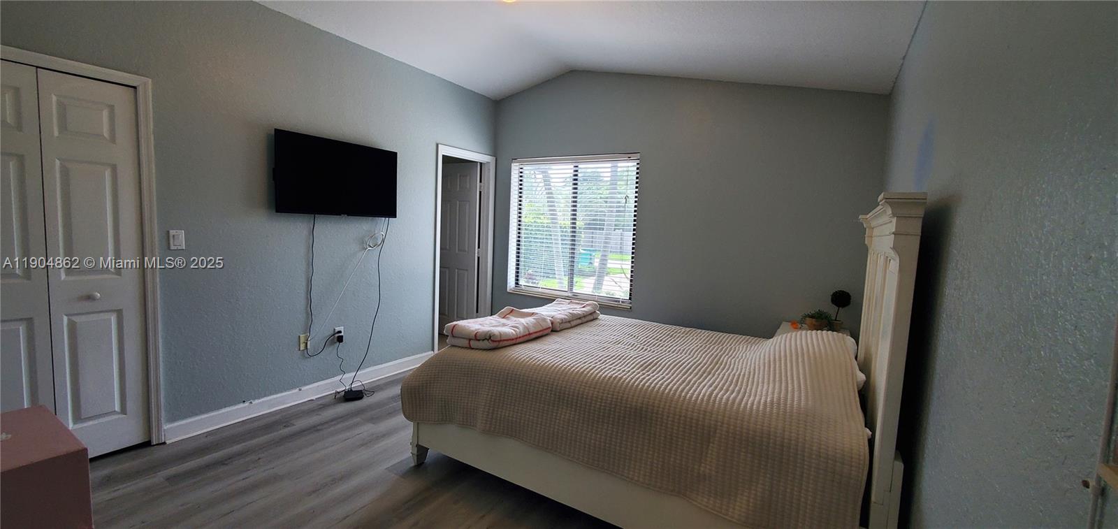 RENAISSANCE RANCHES - Residential Lease