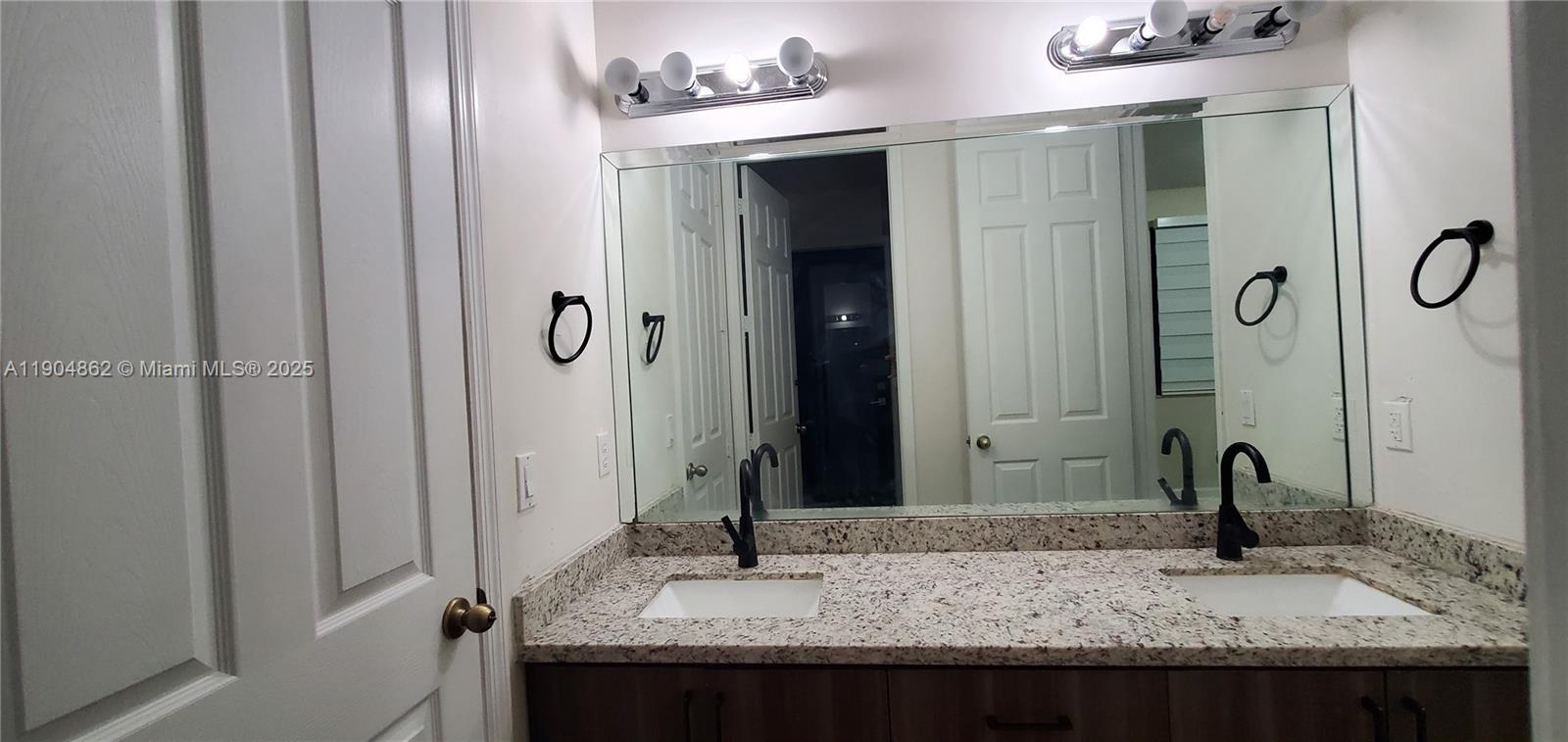 RENAISSANCE RANCHES - Residential Lease